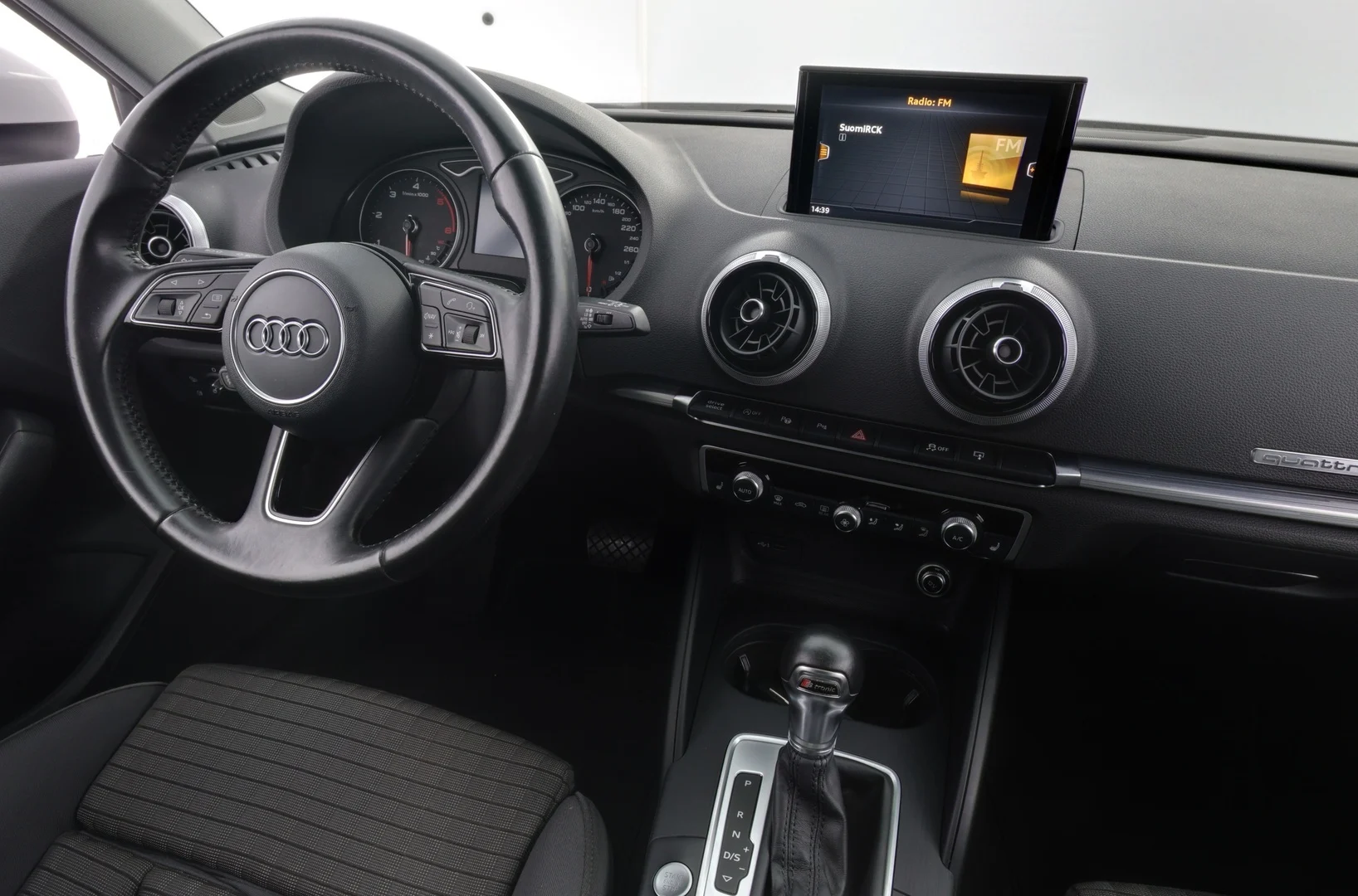 Car Image - 3mTMm6j93tW1FDq1J9Nhk7