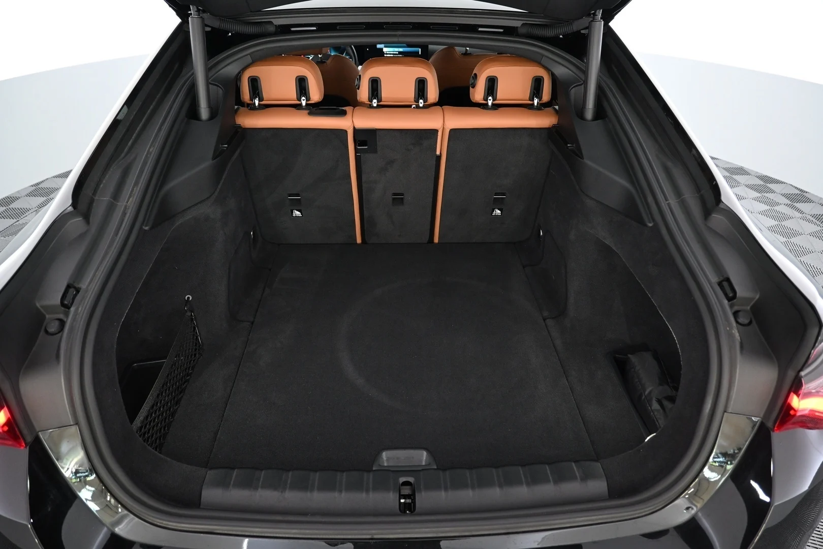 Car Image - RSFJt1OeZxELJB30wqBzY