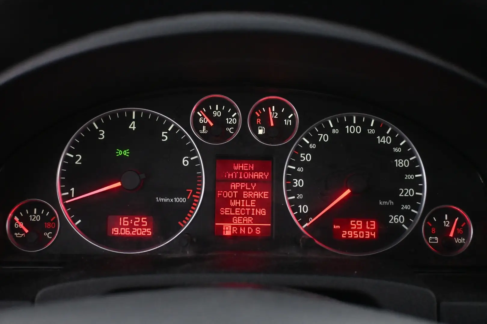 Car Image - 24xGJUJjM4DXAbuPrxcY0E