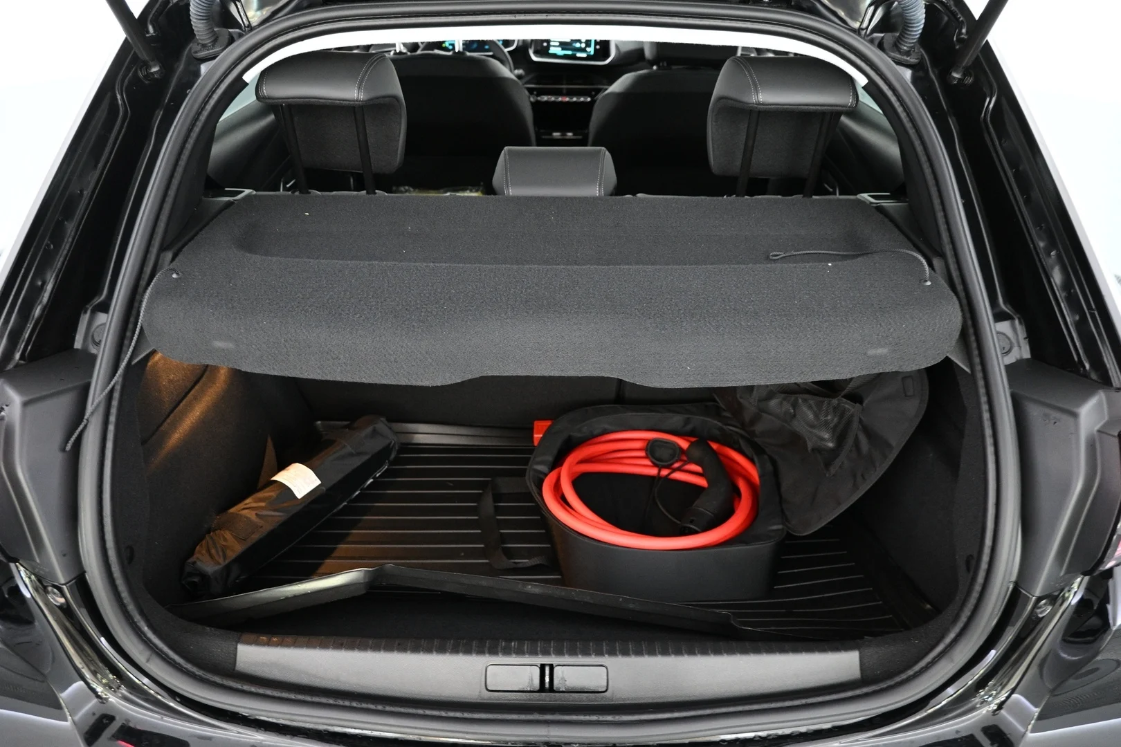 Car Image - 3RoUSdQG9cTf7ORmHJ9vrJ