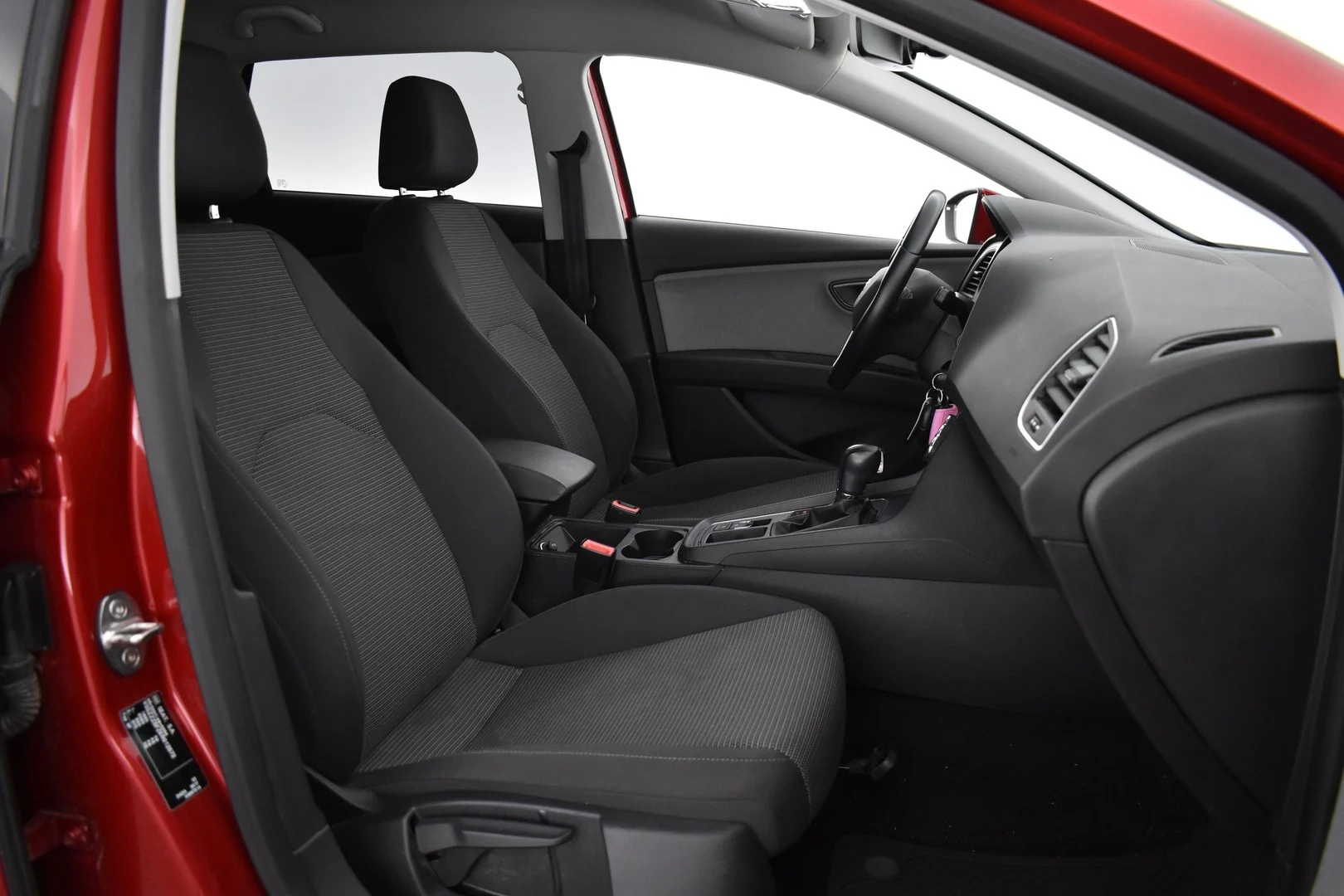 Car Image - 1vPIHVYFAhbKD0U3FwYpYx