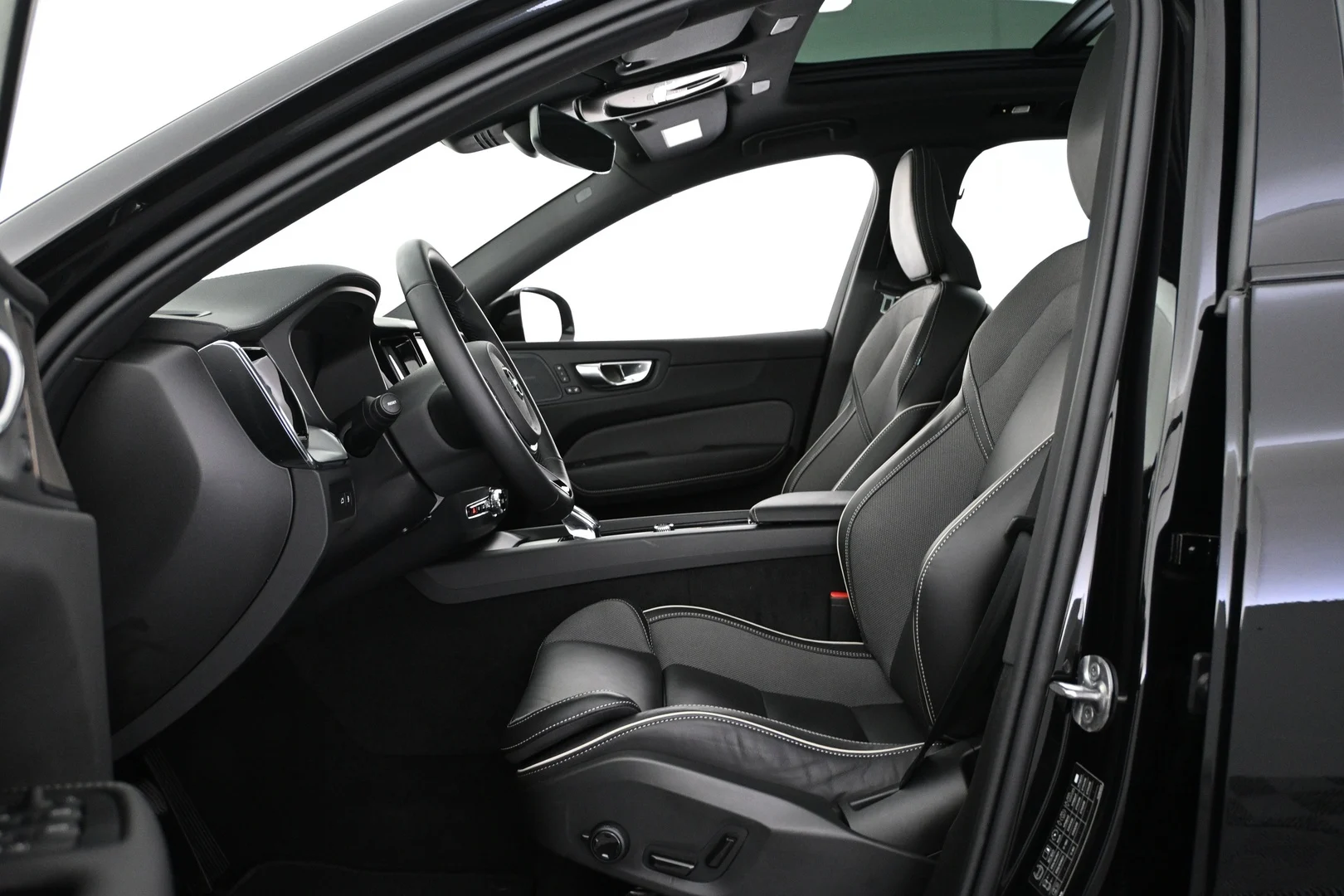 Car Image - 62Ozvl7IRMM4M4p69uTxHV