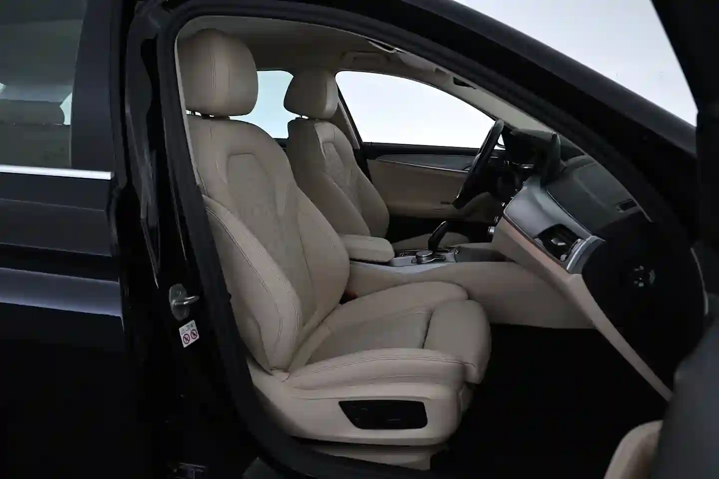 Car Image - 4gNejQff0KN2F72WuHxU8