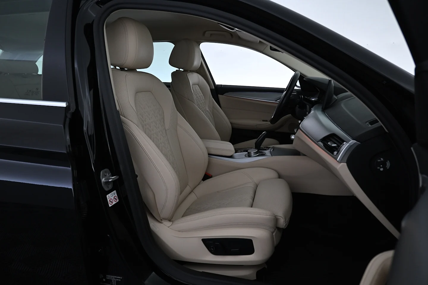Car Image - 4gNejQff0KN2F72WuHxU8
