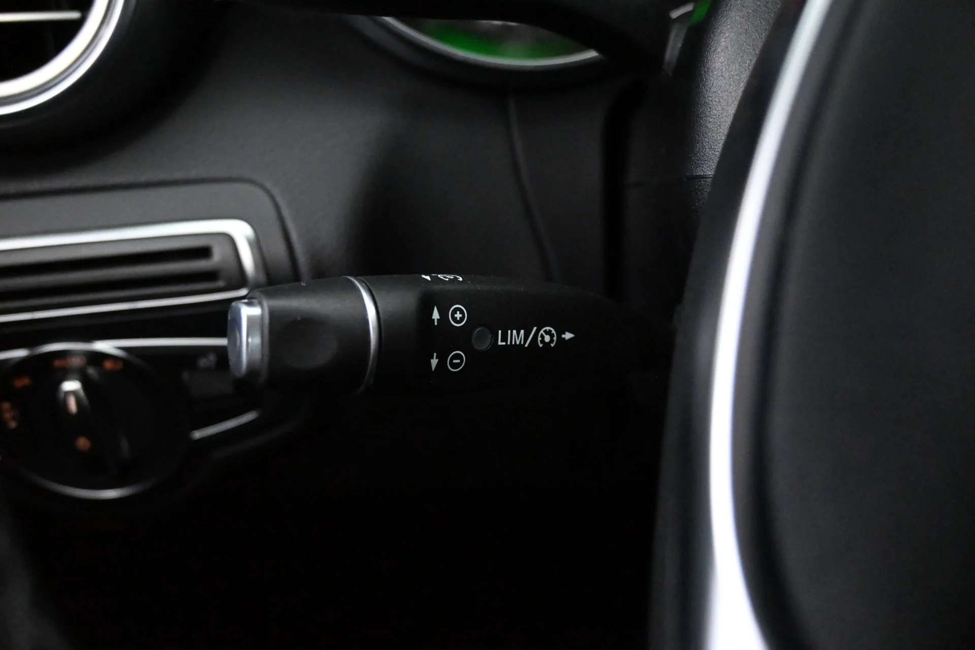 Car Image - 1WiEnJqGQjO1PMud2ZBTMG