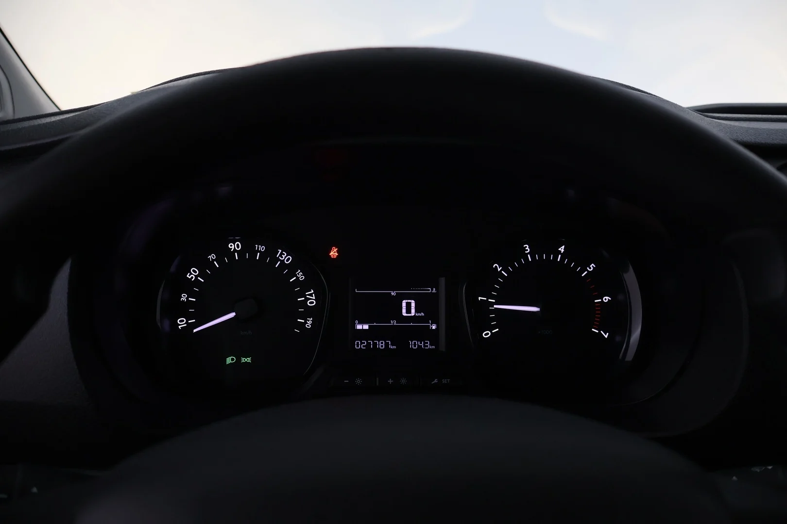 Car Image - 2lqxBzkZBElr7UM7a3KBgO