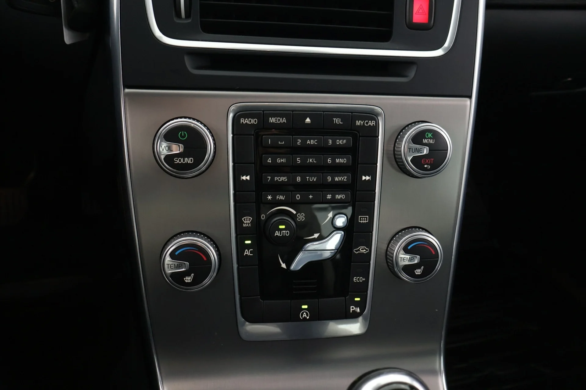 Car Image - iVv129VNJS3TiMLTE8Jon