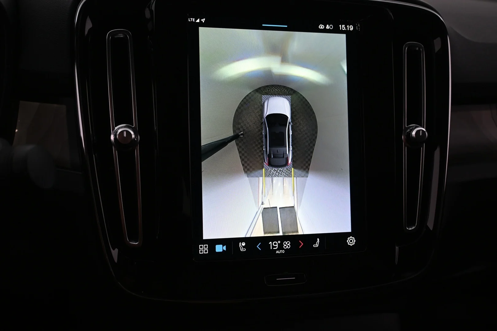 Car Image - 3pG74vfxiH2Gsv7LzoTGCT