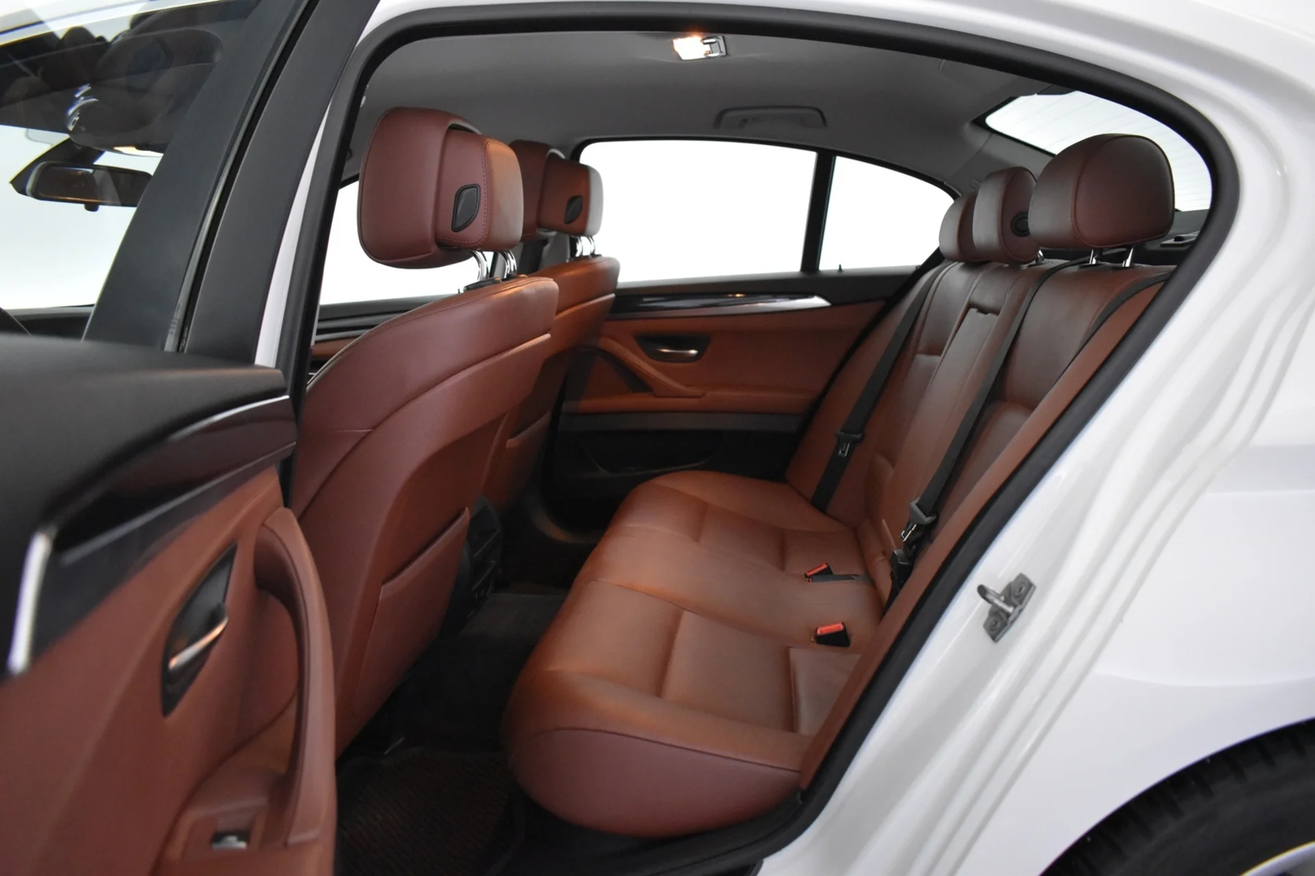 Car Image - 1LgZq29ZHFQccJ2PYyvL8z
