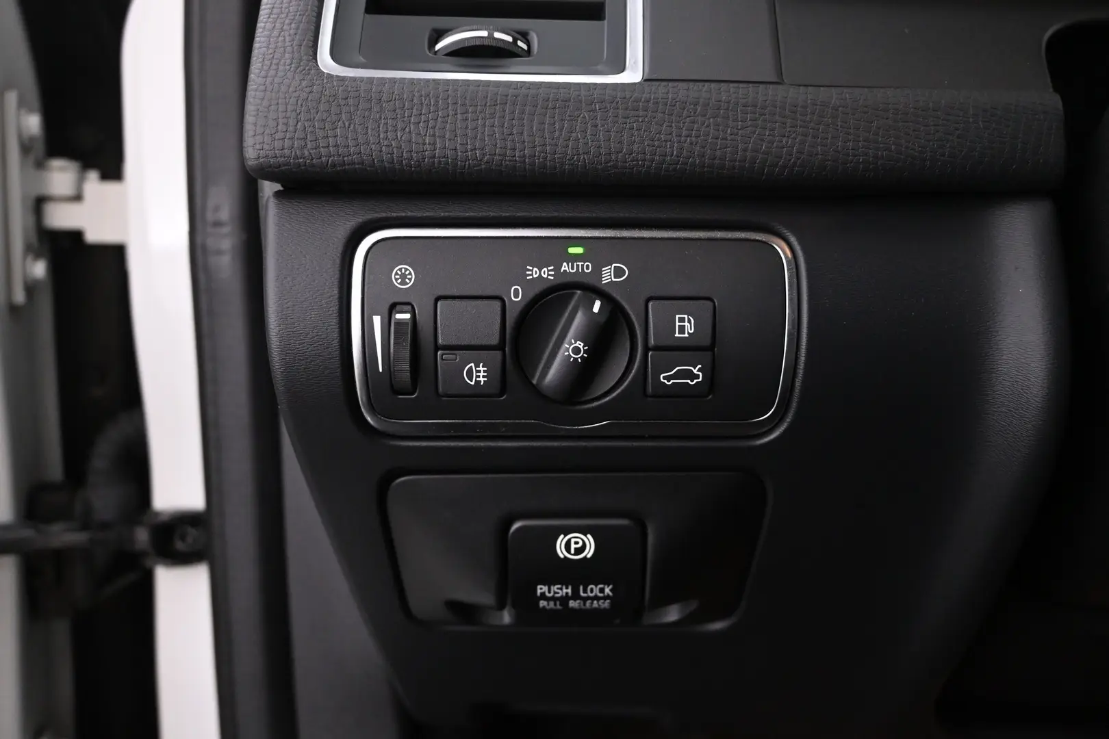 Car Image - 4GeYXSsRLEbxpOVdmxFFit