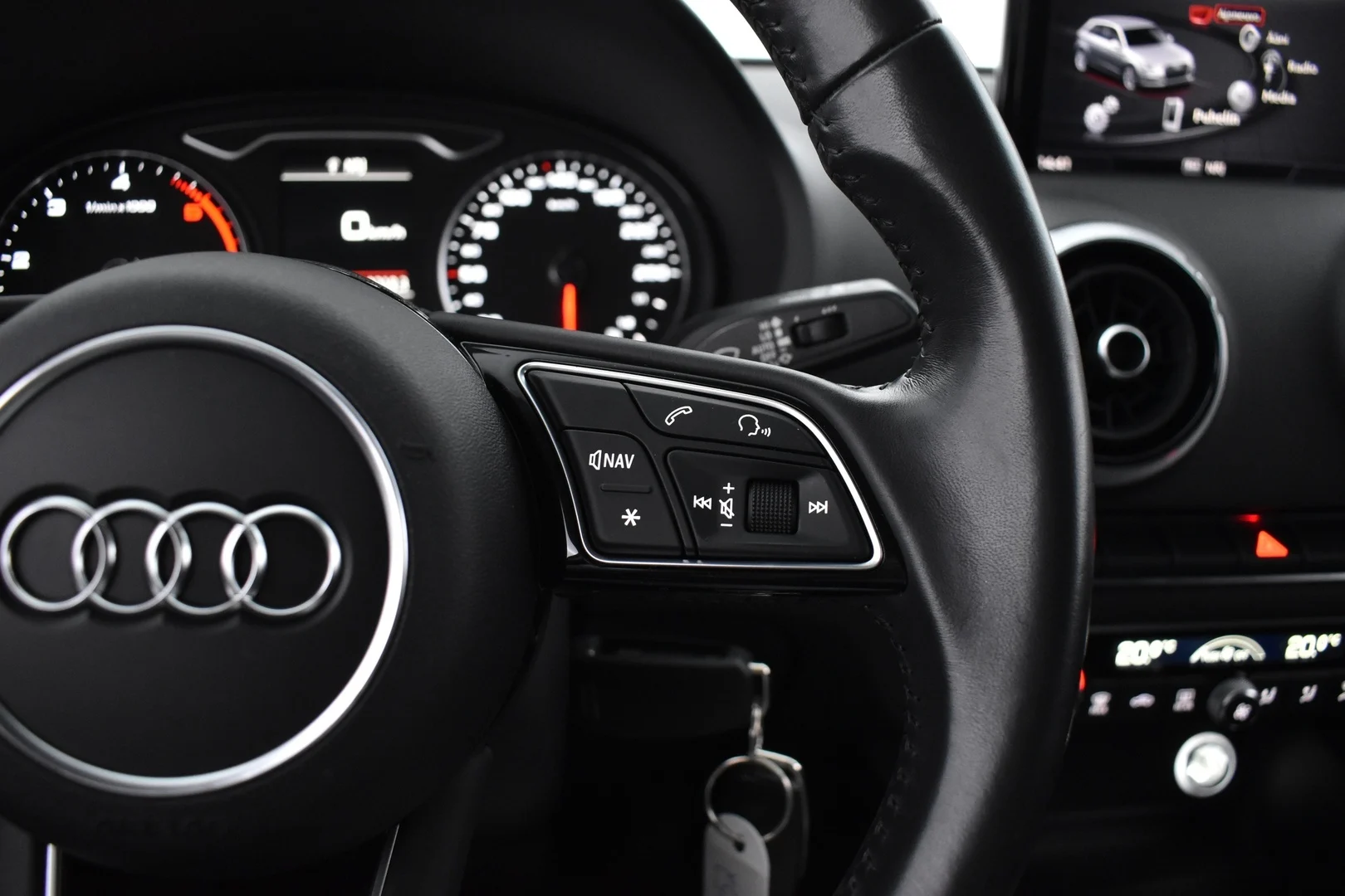 Car Image - neOXz5DDaQr2L7jPamqm9