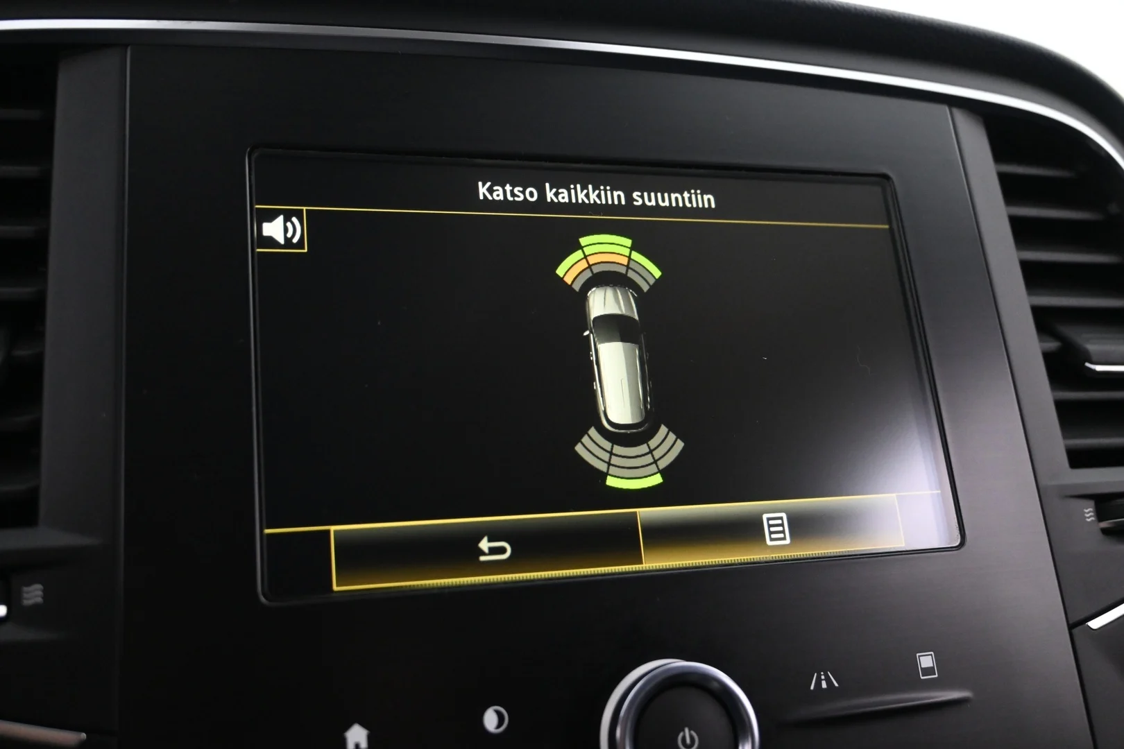 Car Image - 5L1OeBmKod5LXd3xQVBlLO