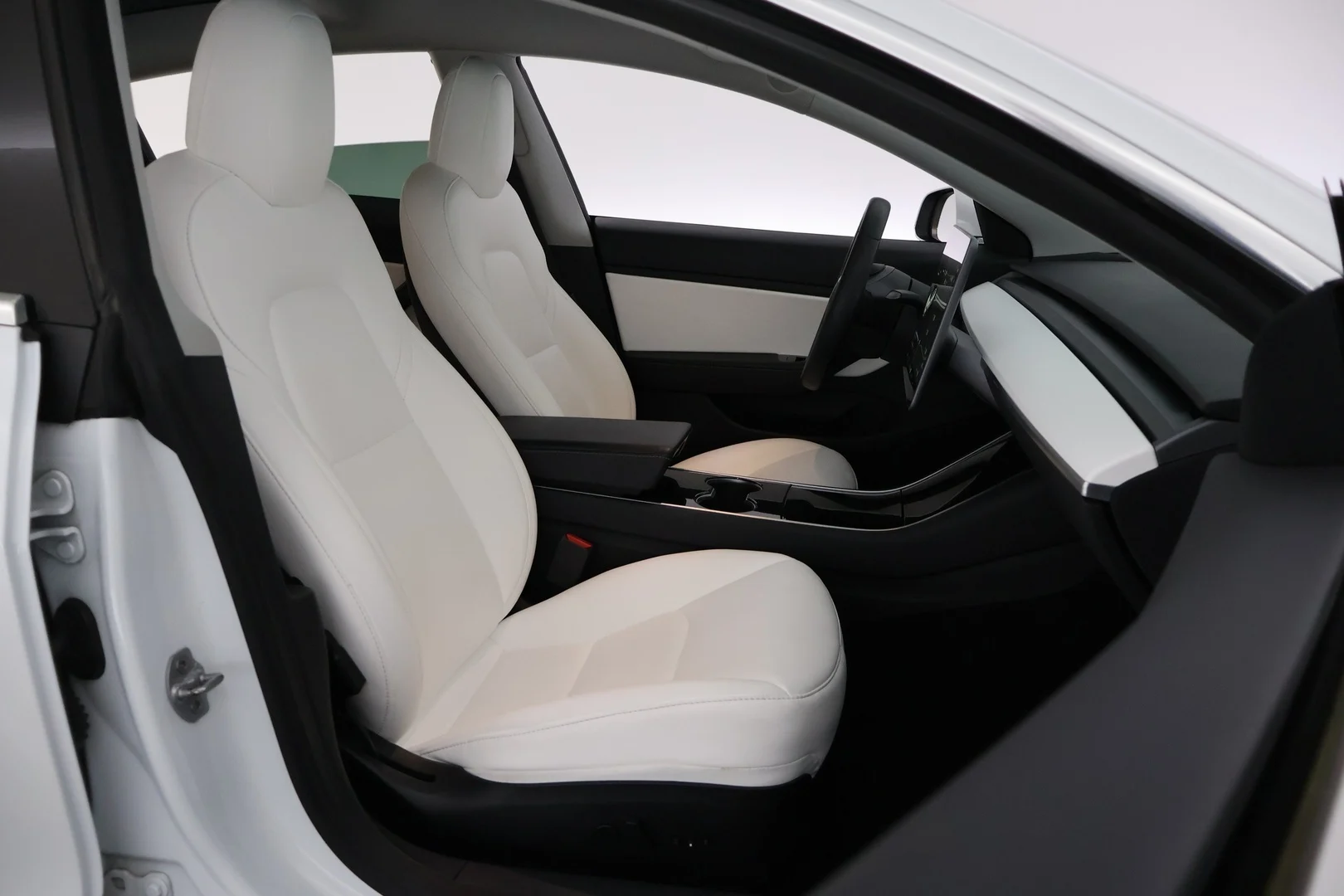 Car Image - 2BwbUrb0CboVihrDJ0m8Mu
