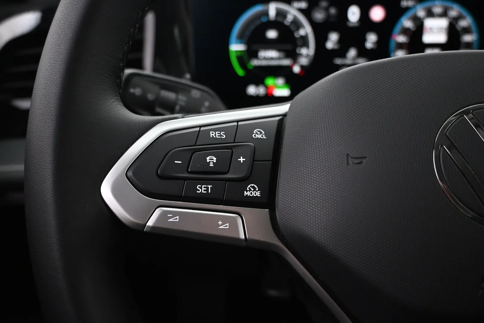 Car Image - 3slfATf0rNdZgaj7HNn875