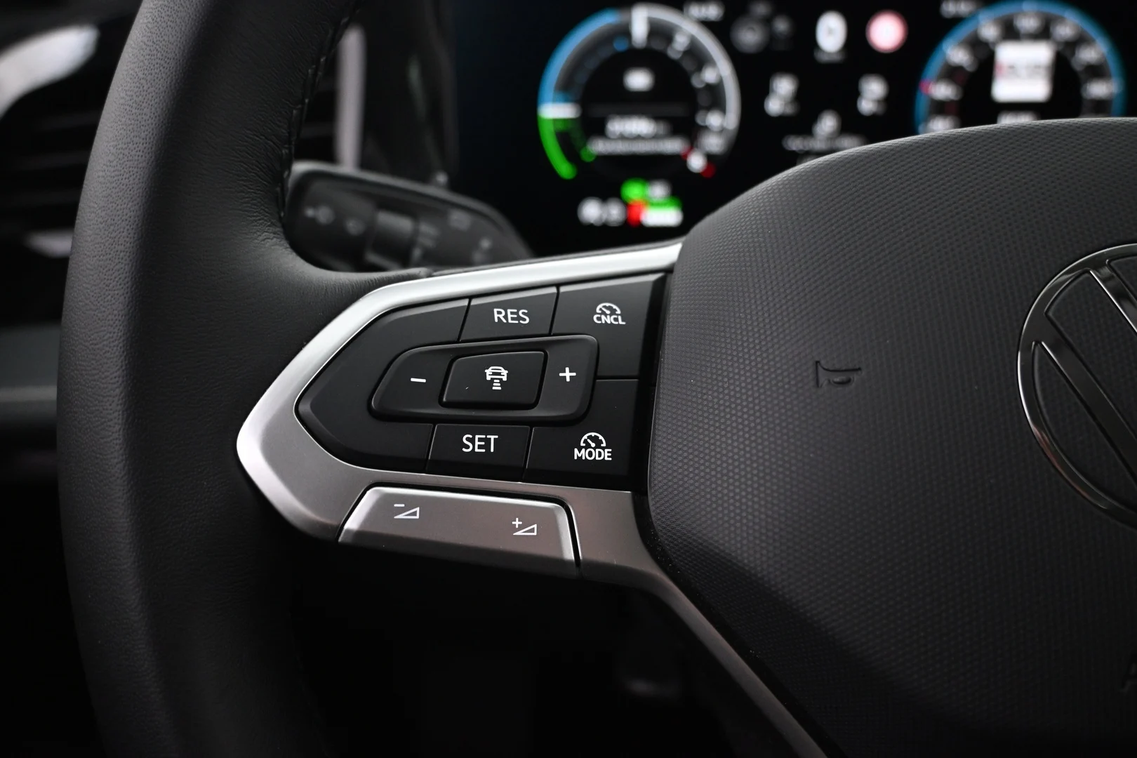 Car Image - 3slfATf0rNdZgaj7HNn875