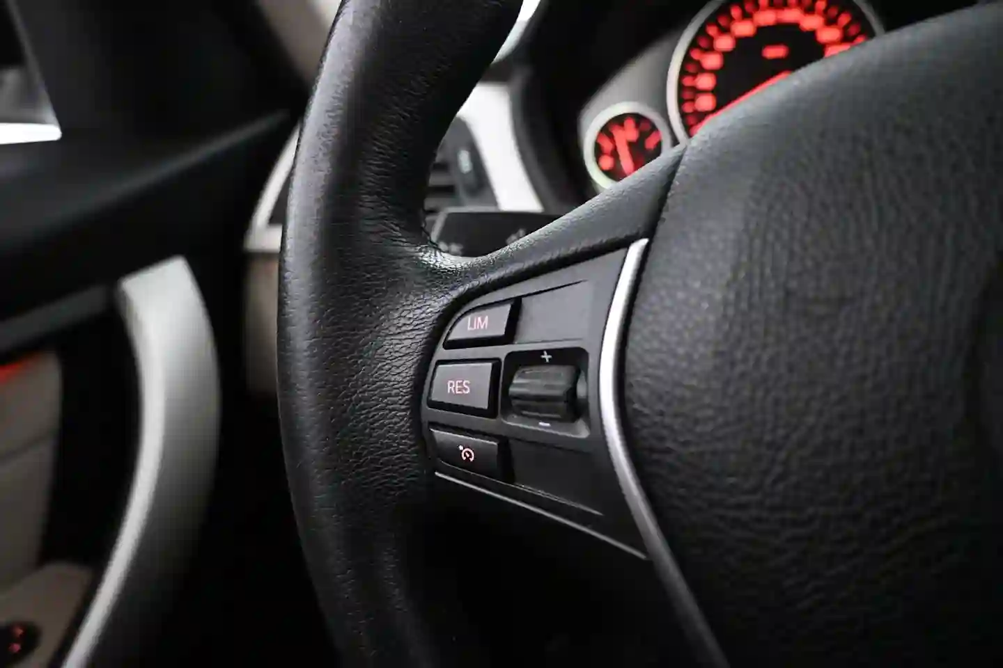 Car Image - 6Ugi4C9lAE0RQVJORymRhB
