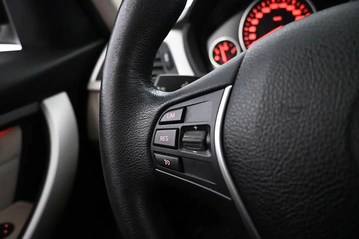 Car Image - 6Ugi4C9lAE0RQVJORymRhB