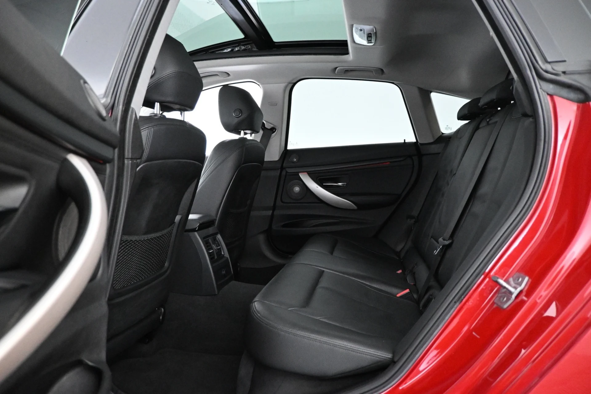 Car Image - 3ylhIqhJhIVyVphYdj8FBQ