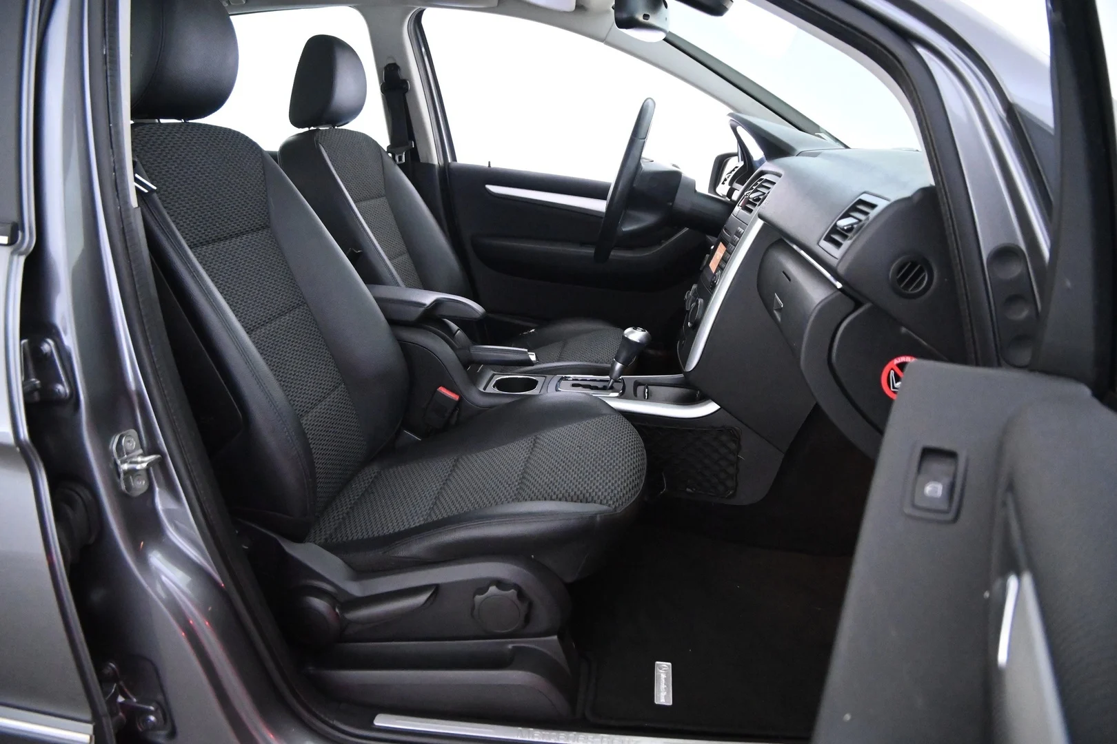 Car Image - 5FVpvTQEGDXLWurnyleZp9