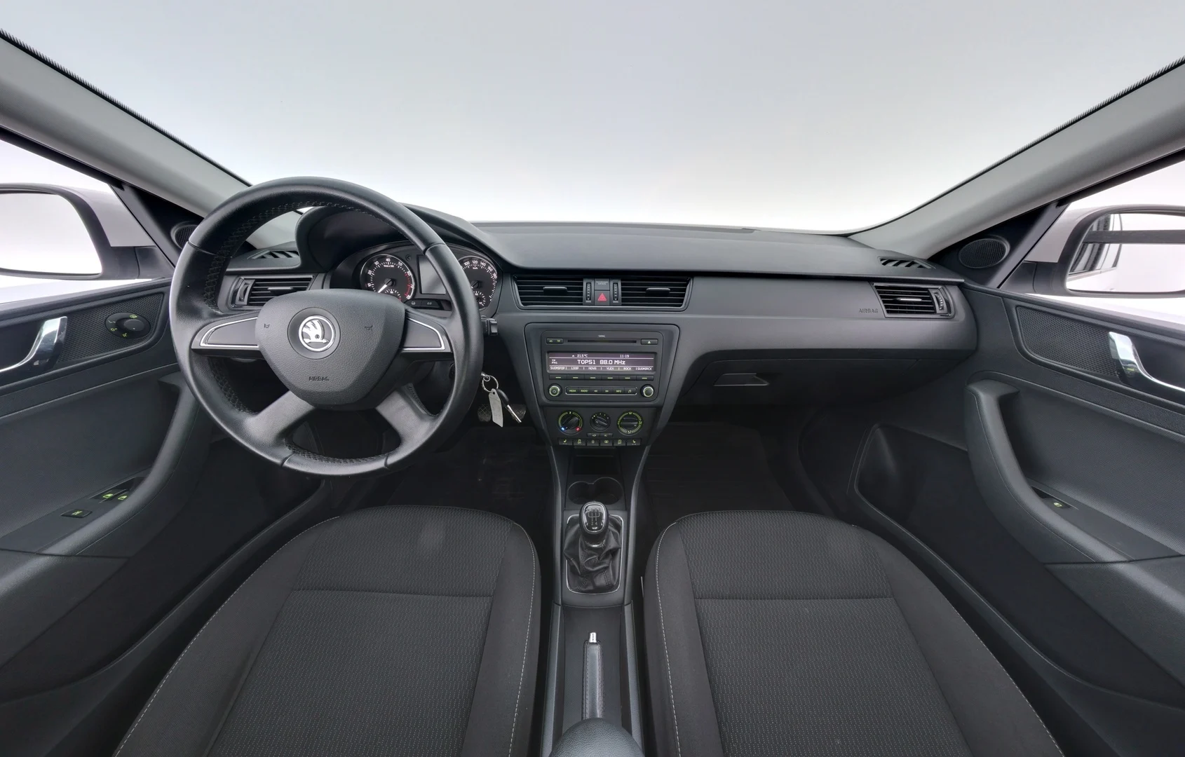 Car Image - 6z4U3yGmrEhZwlXpn2qGnb