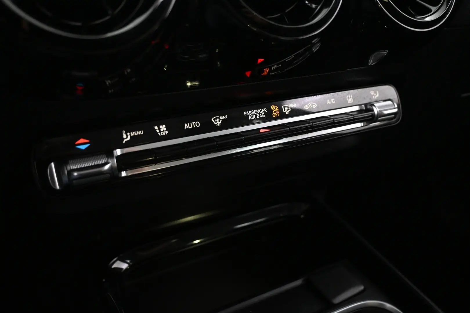 Car Image - KdnRJ8d7UCdiFDKsZ87TQ