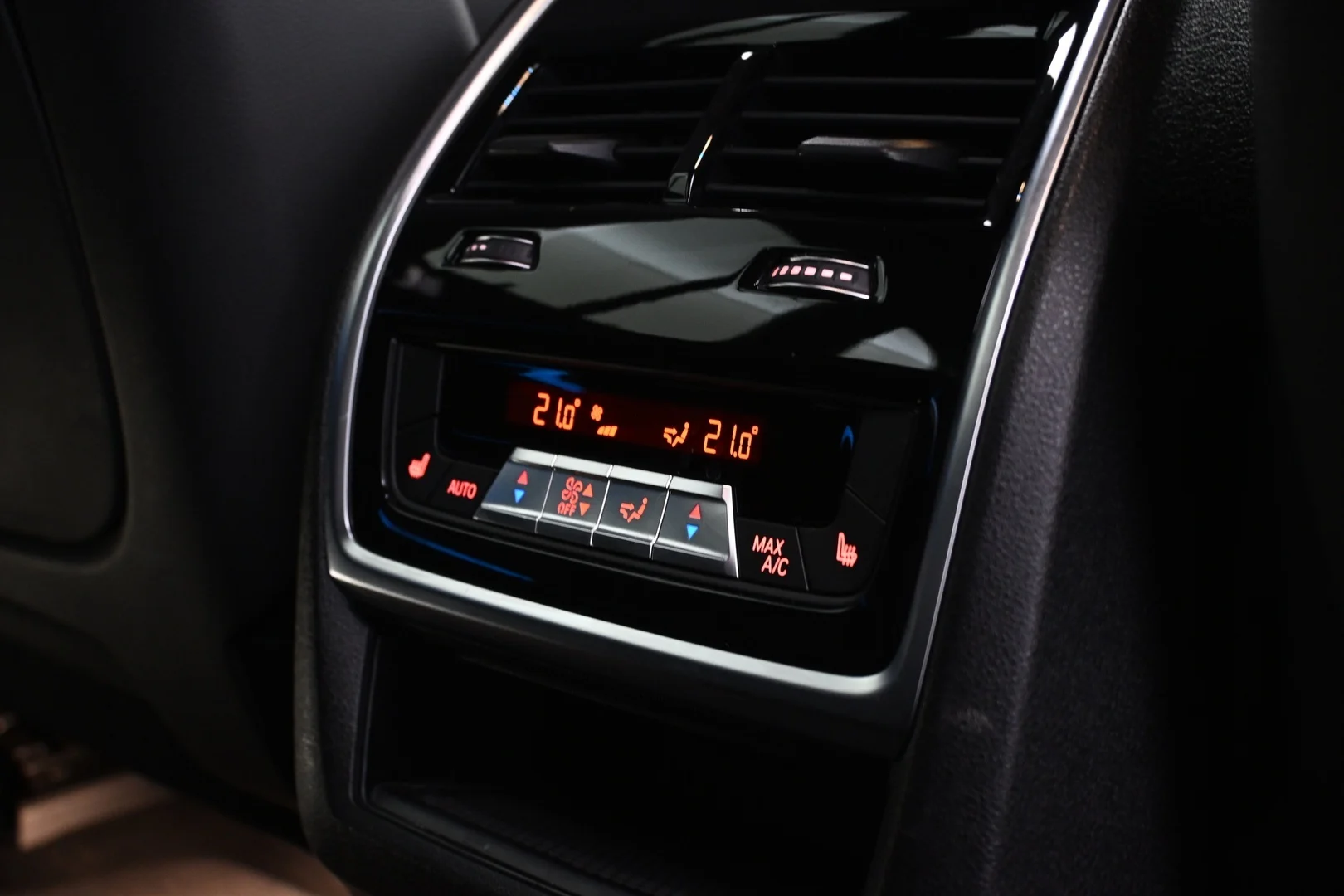 Car Image - 6SWYa8EjSUj0KWQH6E8dEv