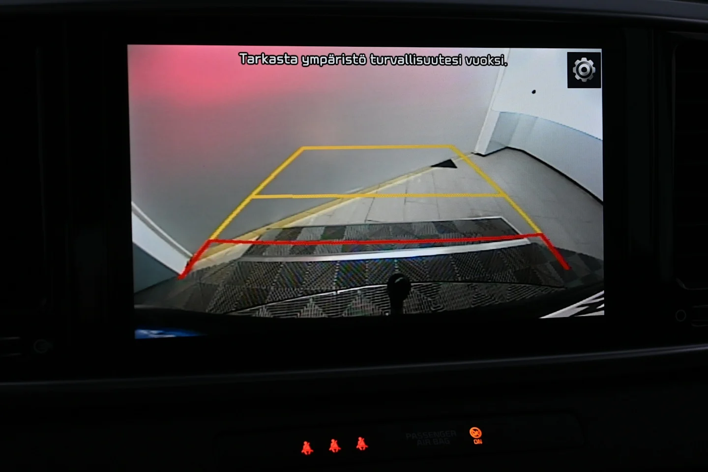 Car Image - 72h5j8HvHGhVrz05MinPKn