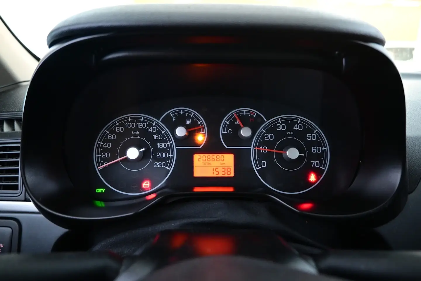 Car Image - 2b4iuUKLc3UuJ7hRTkjjoF