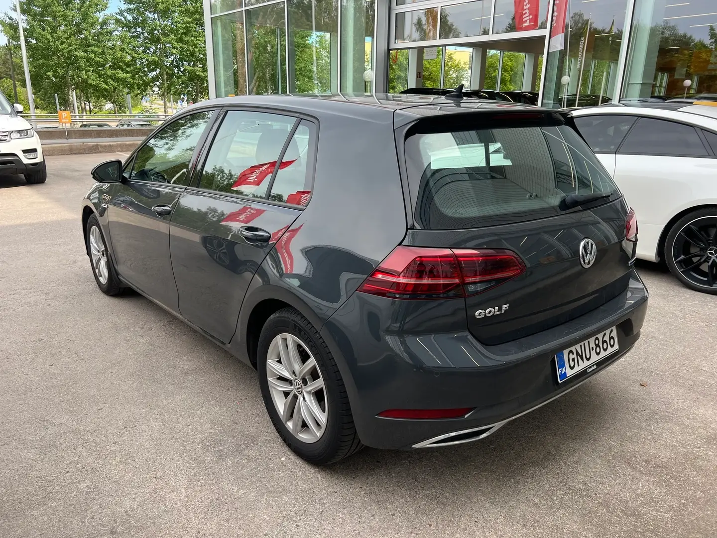 Car Image - 7lll9T3Ku9AQpCndcWo8Fa