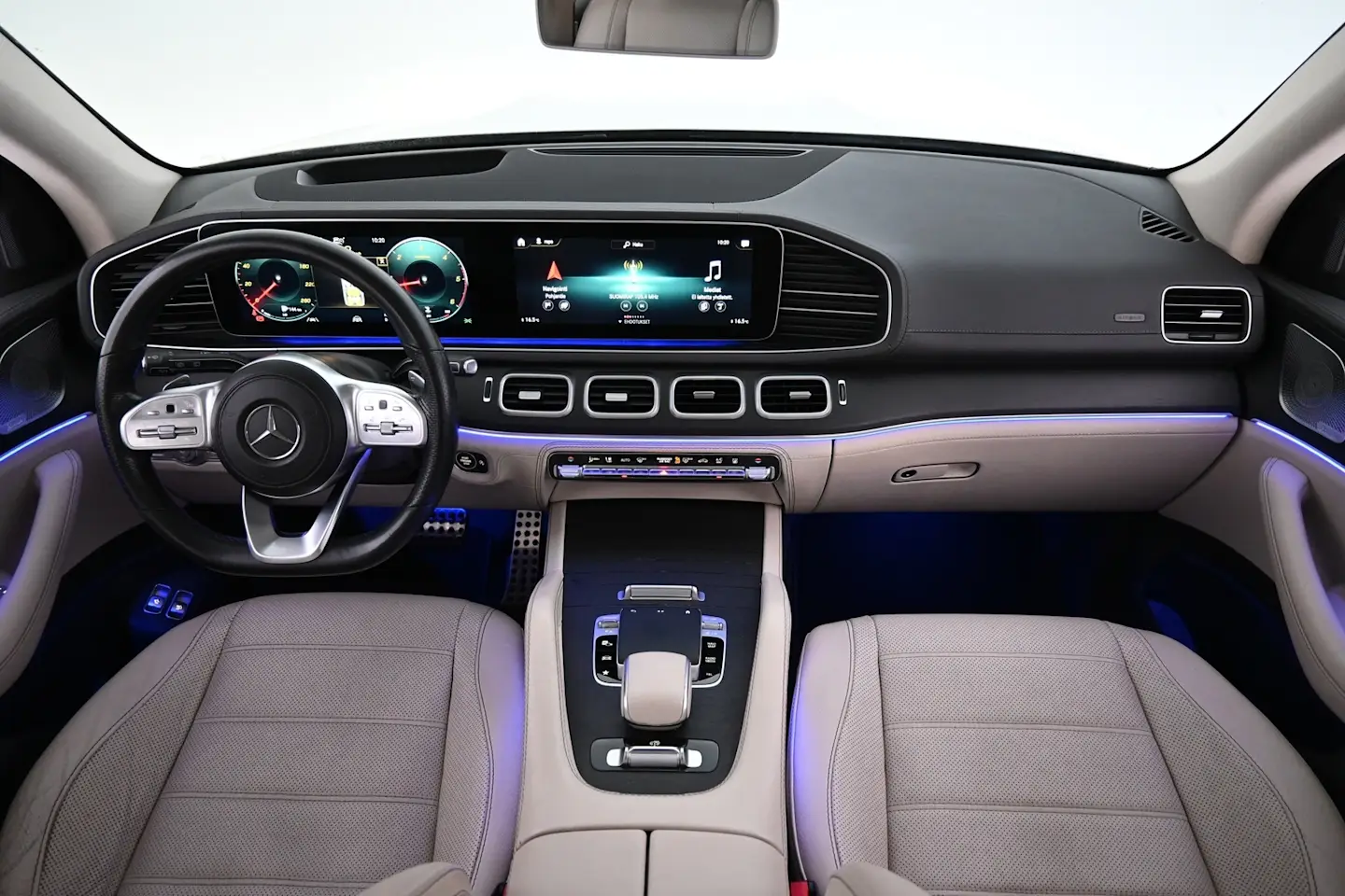 Car Image - 2Ii9moRLNbPzv5dqIkkX6B