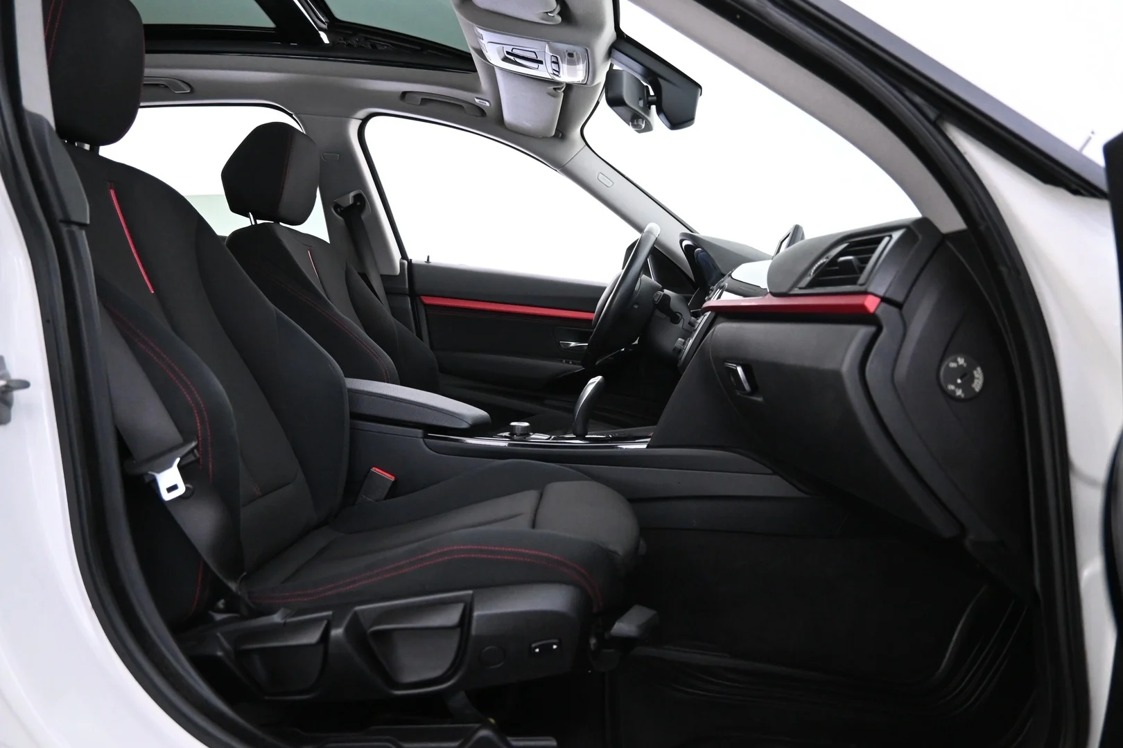 Car Image - 4xr2EqPXnRsAuJnPp1osOG