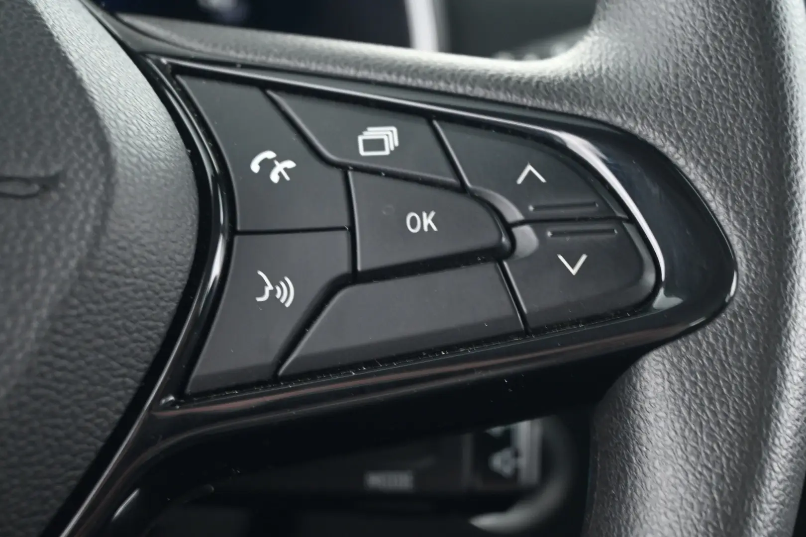 Car Image - 4qyBwgZnRXf71UEvsLZ6Xa