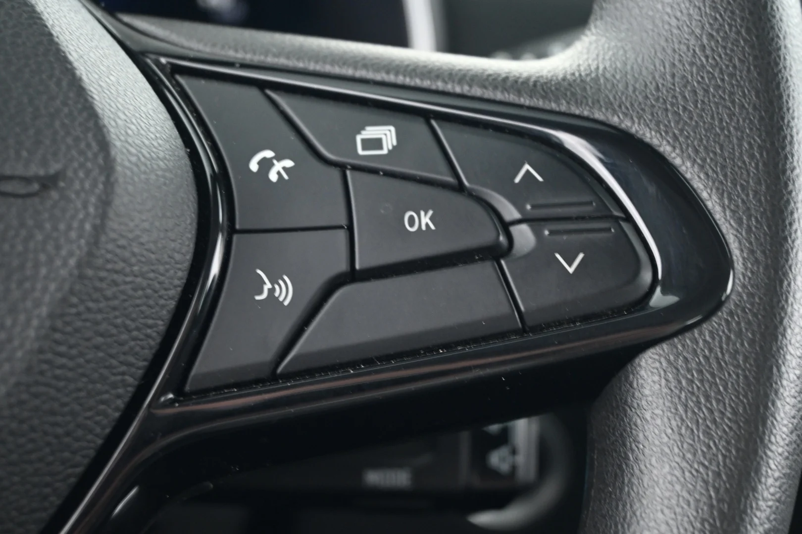 Car Image - 4qyBwgZnRXf71UEvsLZ6Xa