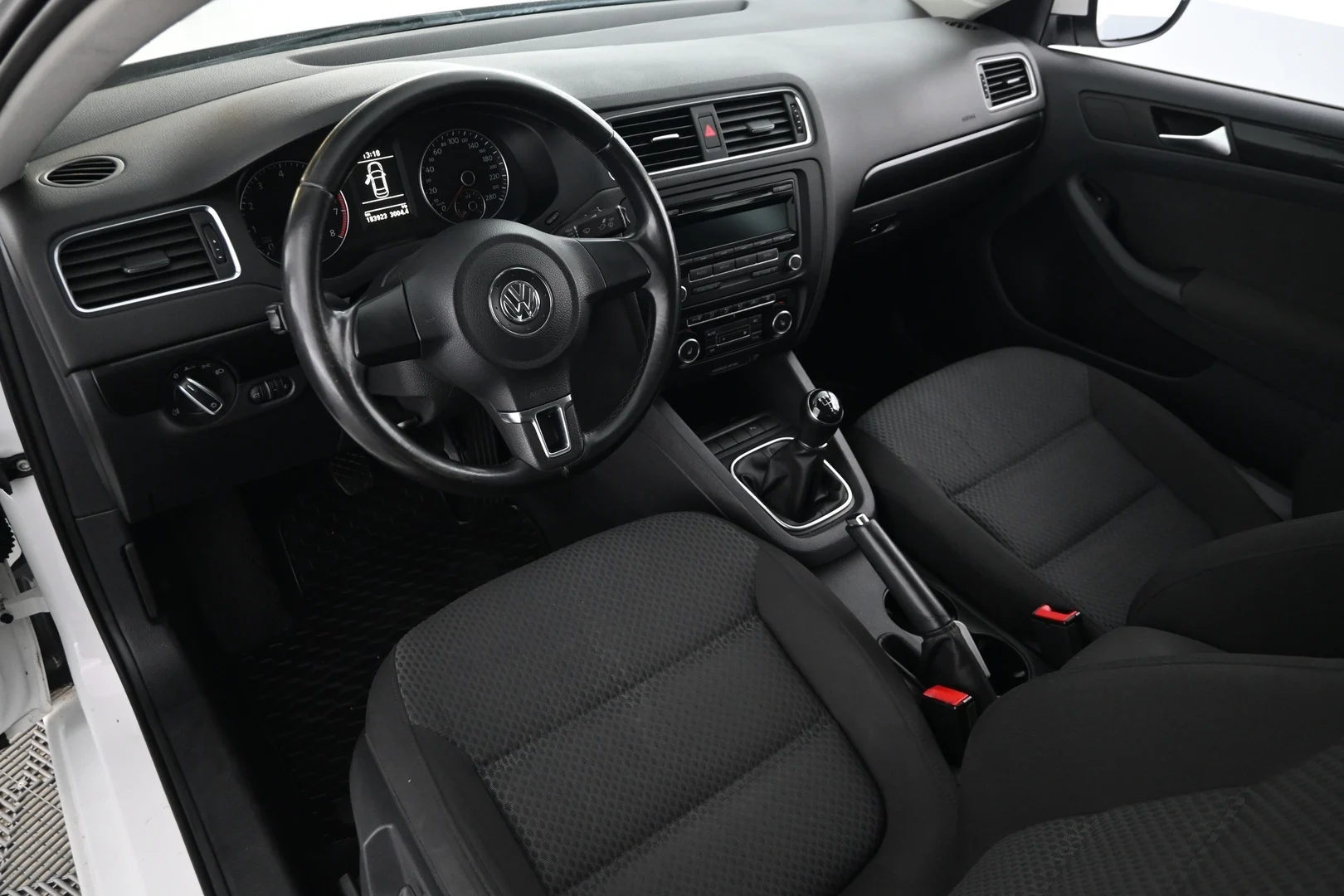 Car Image - 2yN10lbbtBj475sCoGnaEP