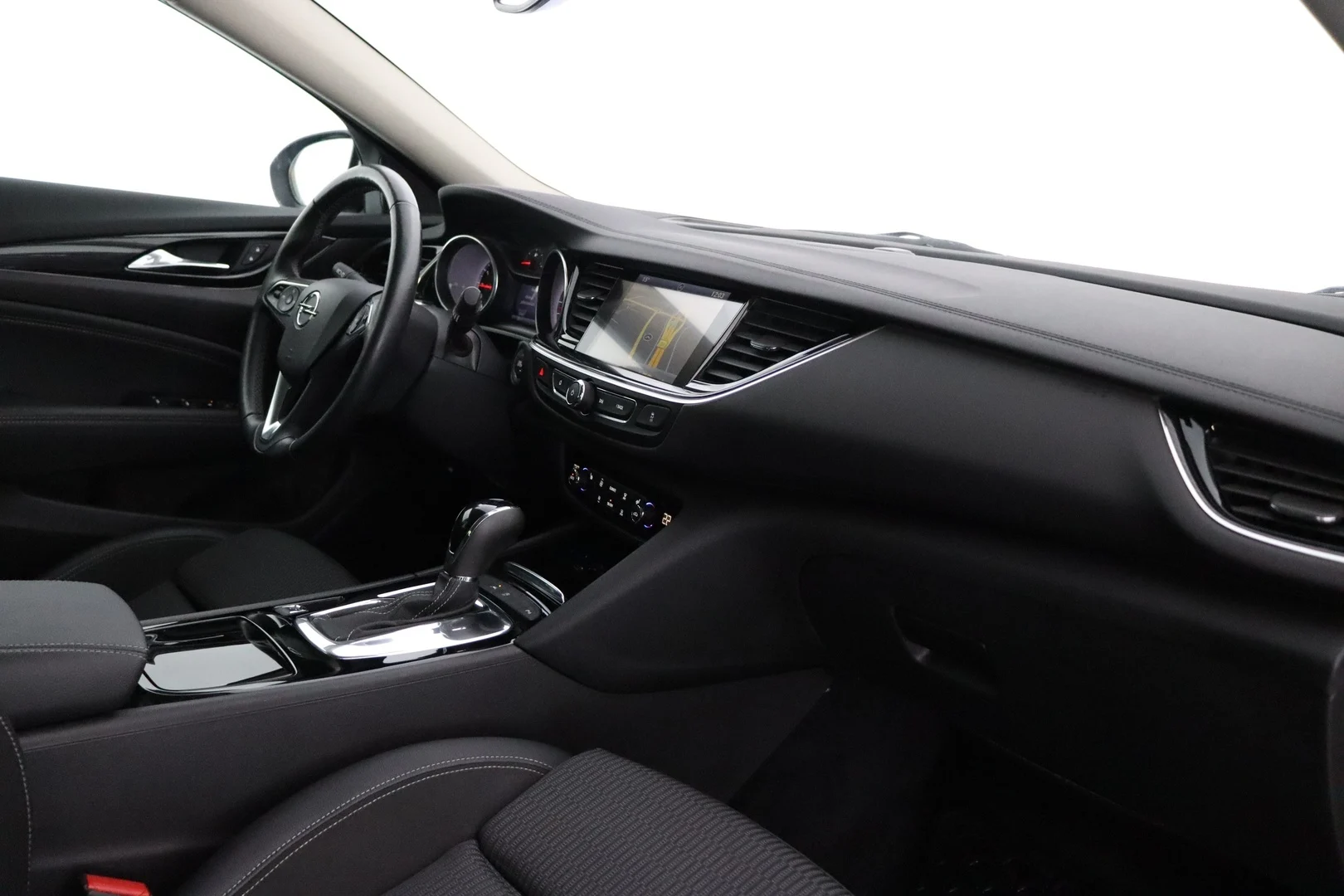 Car Image - 76uv2r0C7kKedxoTFnXVFf