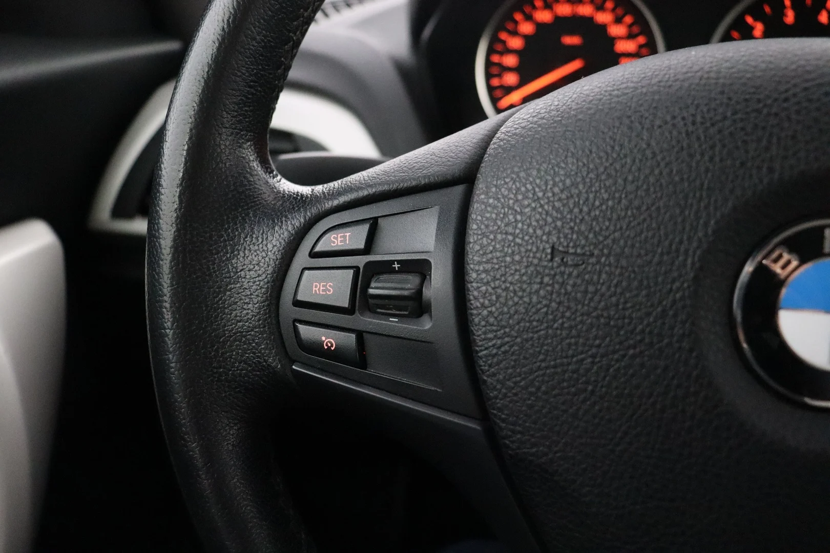 Car Image - 4c1VmcwSvT9ZWTQTQaYHM4