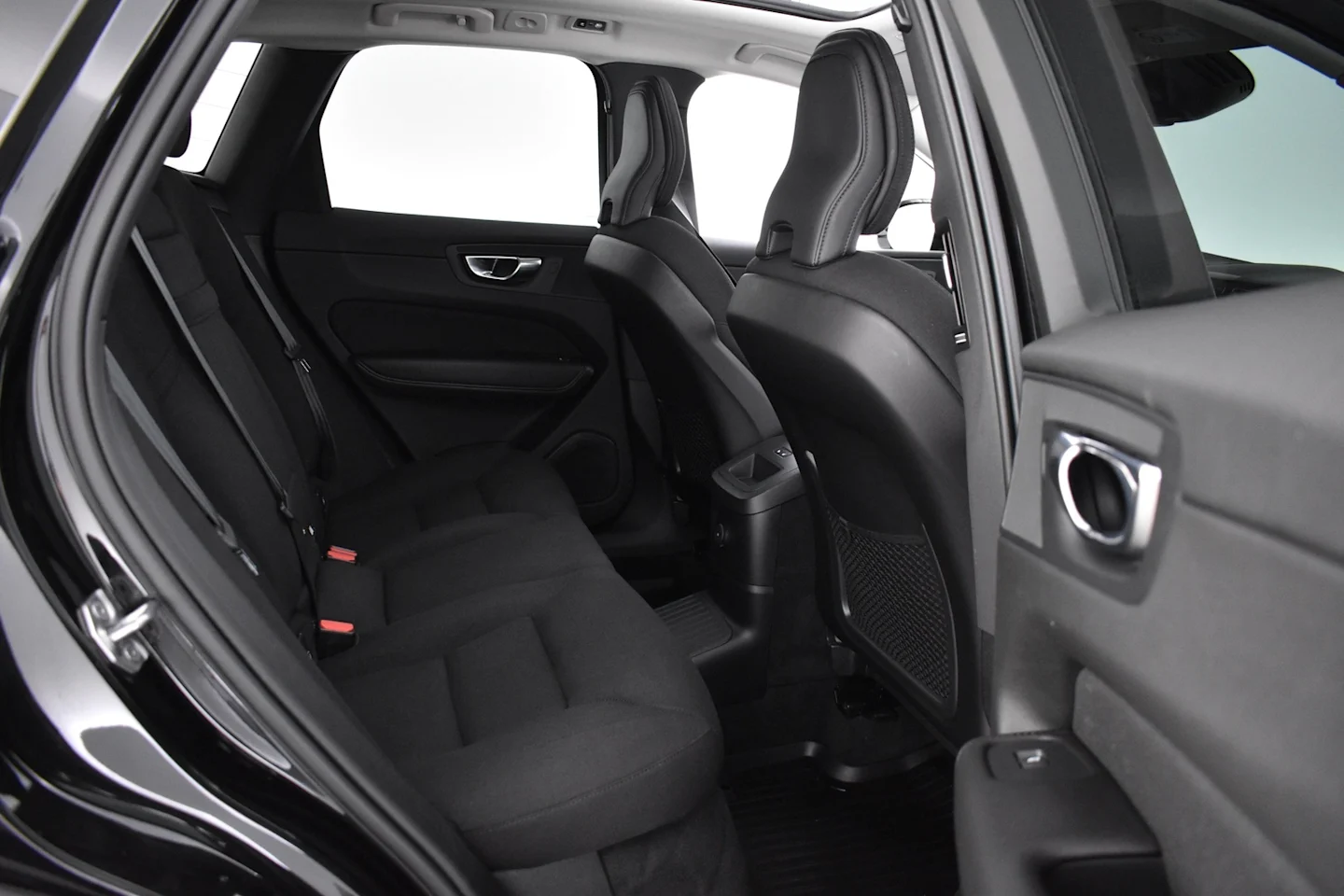 Car Image - 3P1RCyyC8KUG34oB8MzfAJ