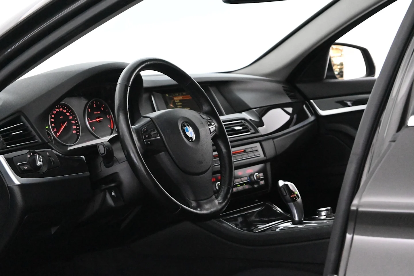 Car Image - 1u9MWJVRfTEb78Ipej3wOb
