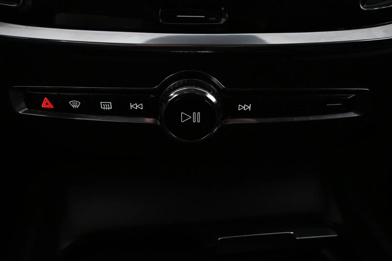 Car Image - 4Sk0NJ4f98y0YuoD0TIr2Q
