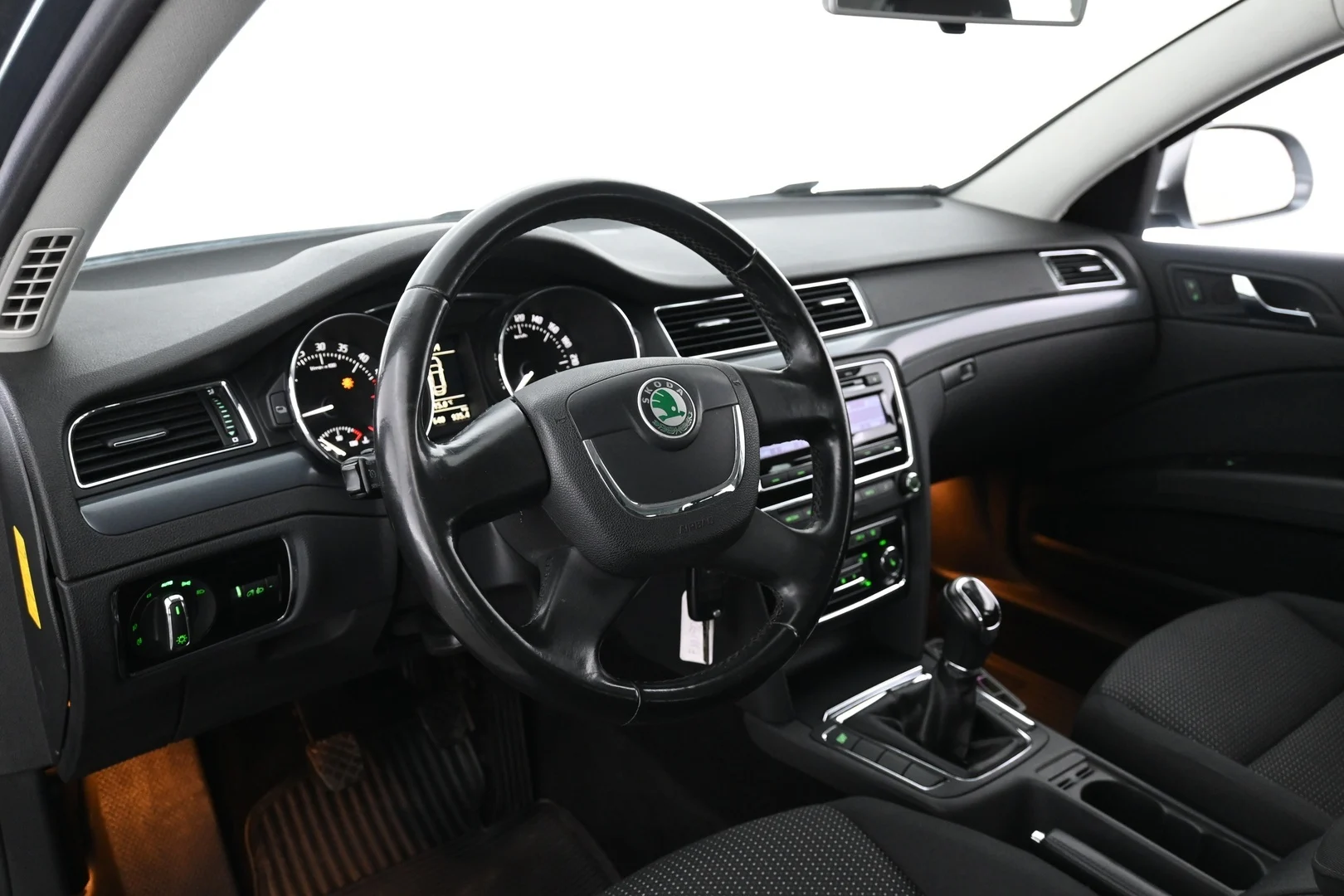 Car Image - 3zfHMlQjxBVPjsDs0jDhb5