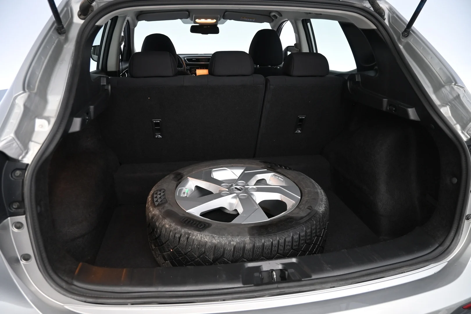 Car Image - 4coG7yDDBN8NQYxLcAFXXO