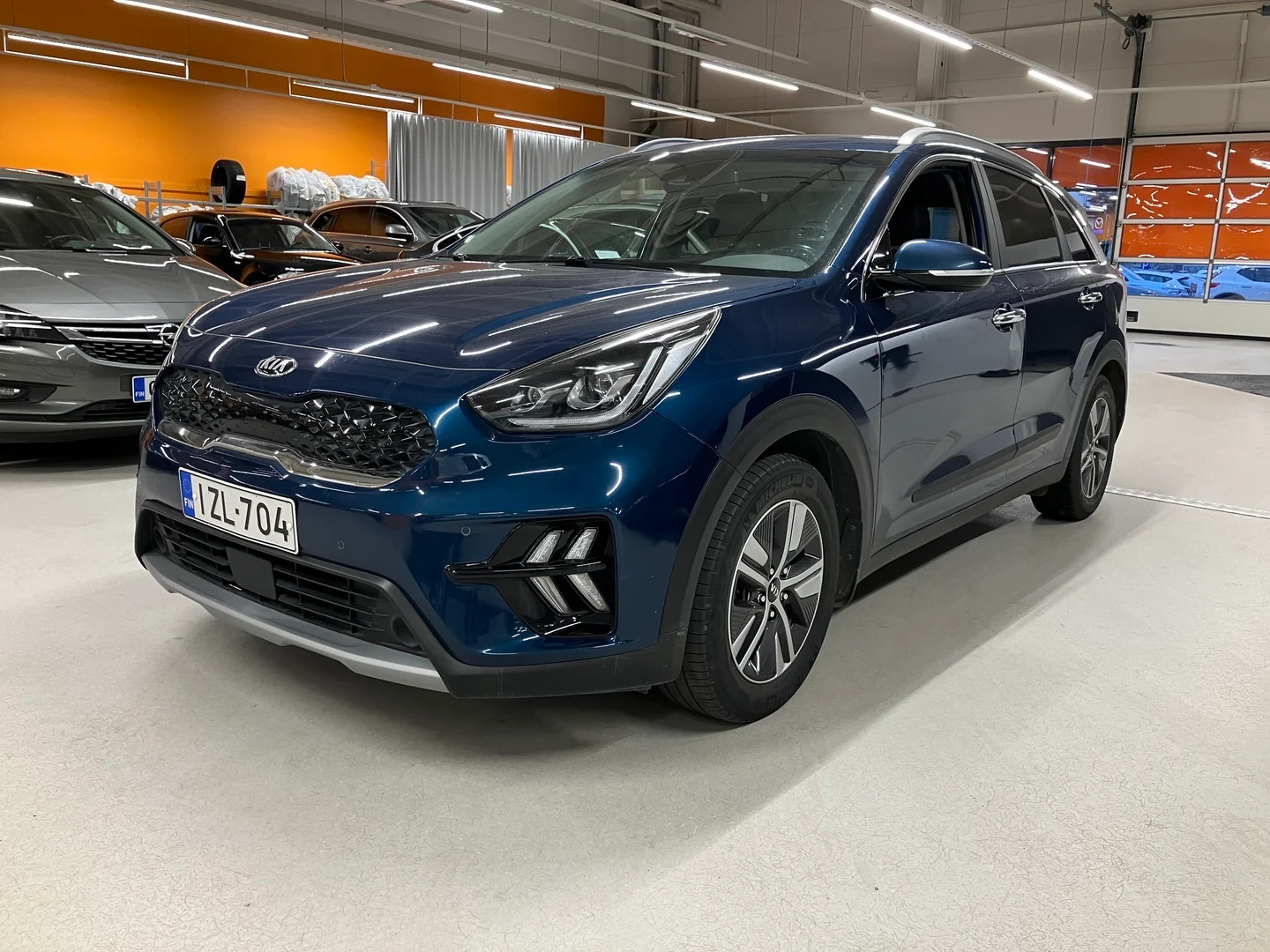 Car Image - 2rqV8O4ecfse8OOxv094zI