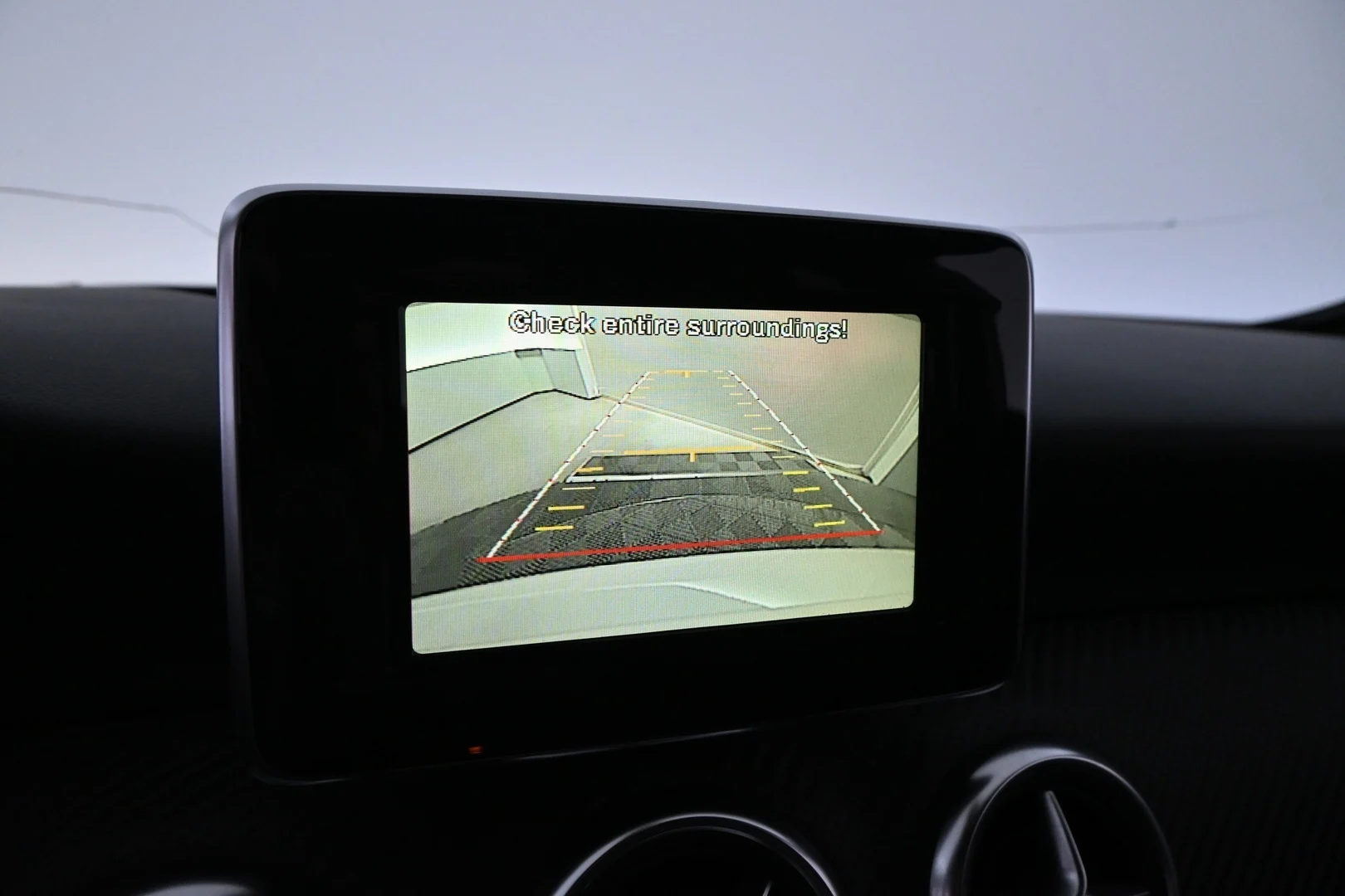 Car Image - 67bOpQbH9yjN8YIsHgBWdF