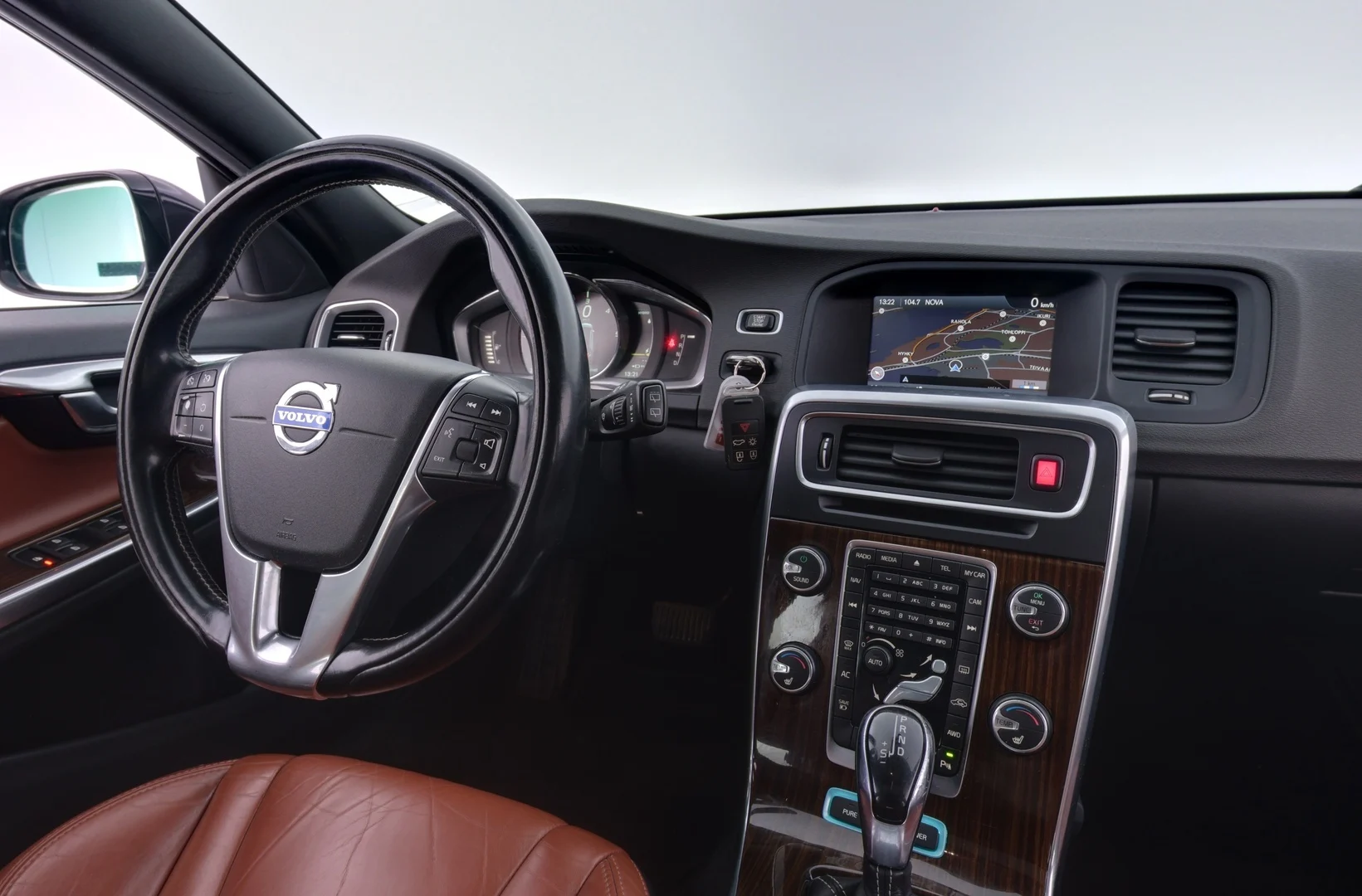 Car Image - 7uHthGtySFWjzgeGJTLOfK