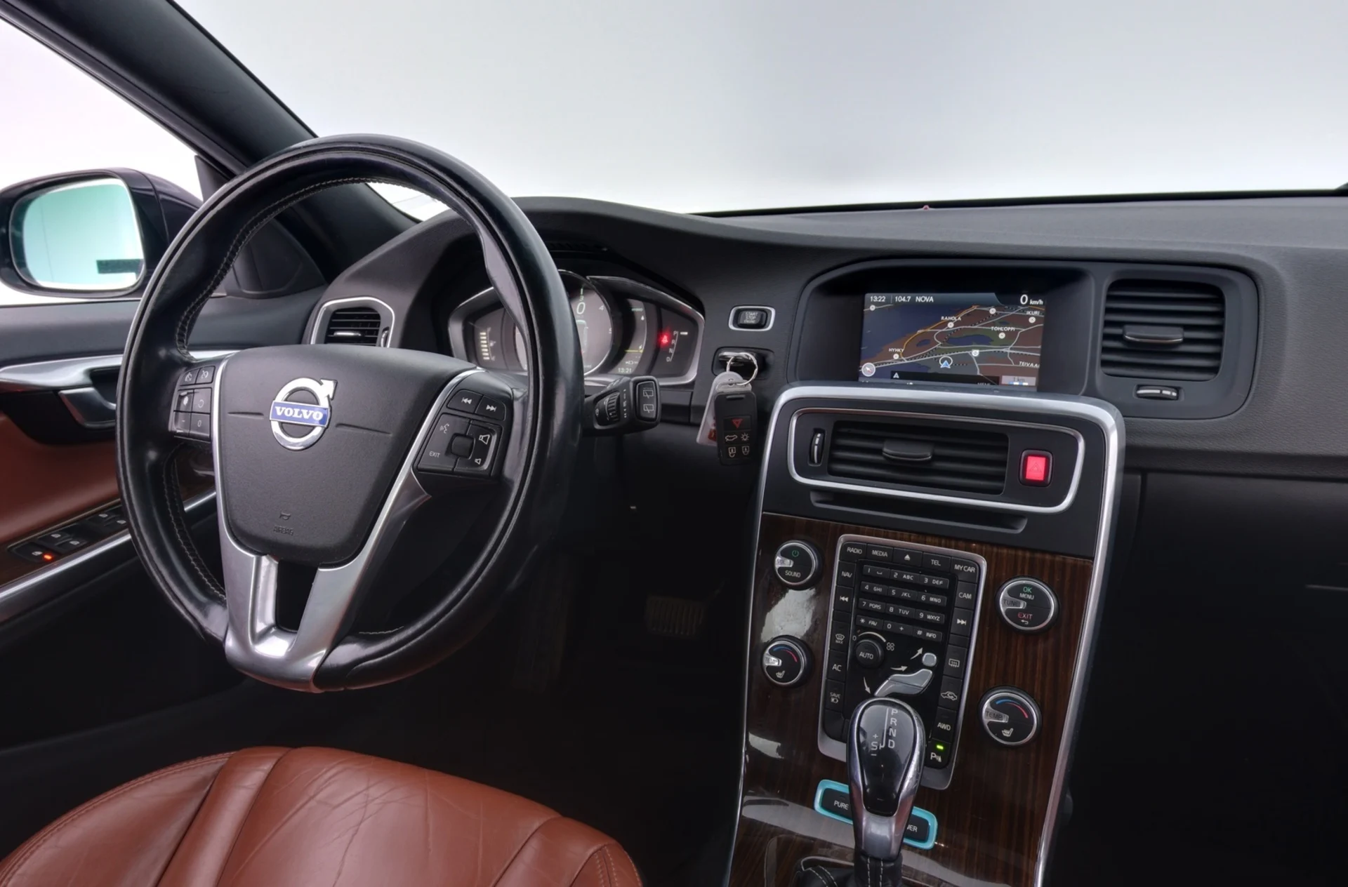 Car Image - 7uHthGtySFWjzgeGJTLOfK