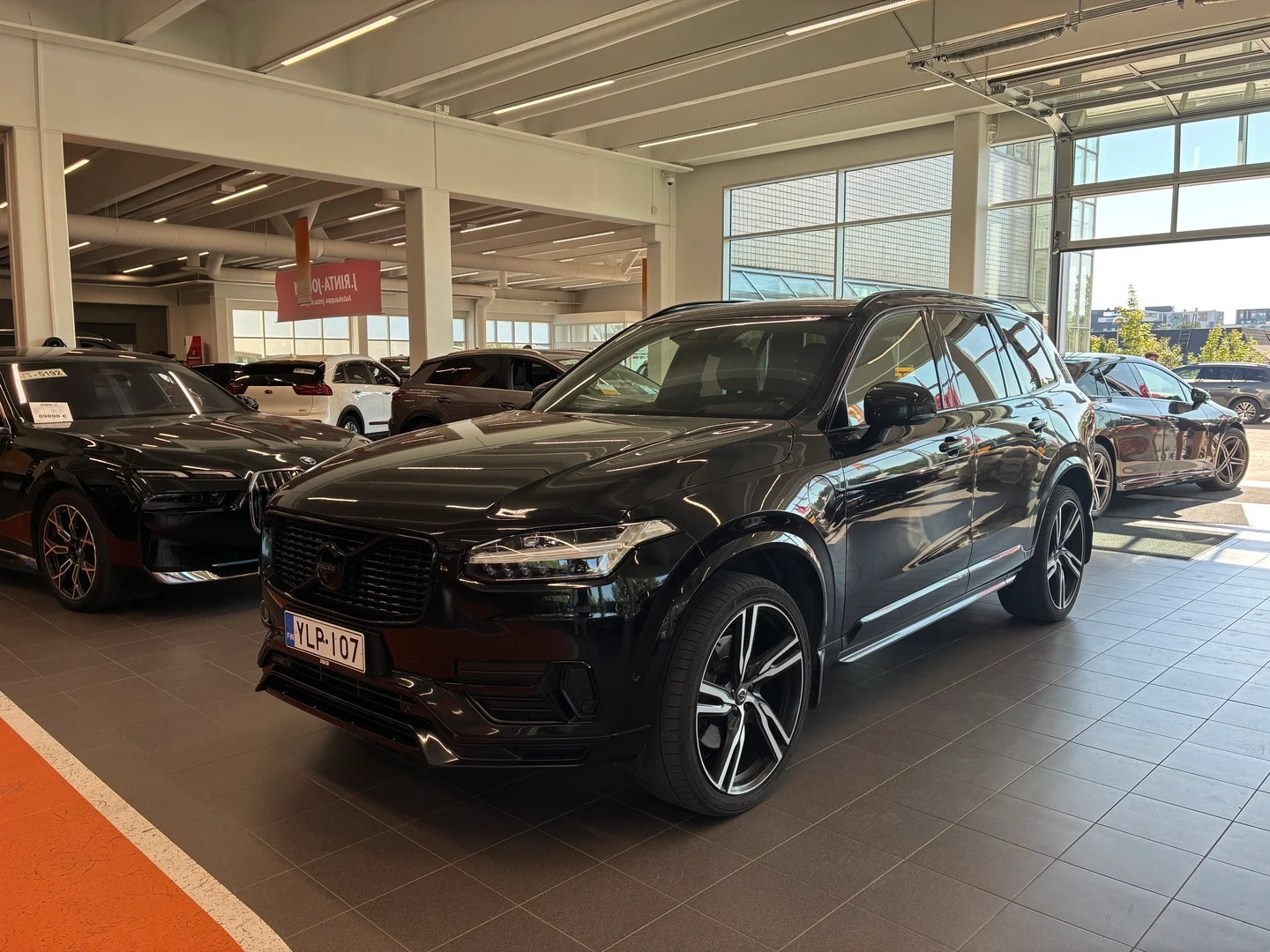 Car Image - 6KUSZTsxGh4bS5LZjSecUh