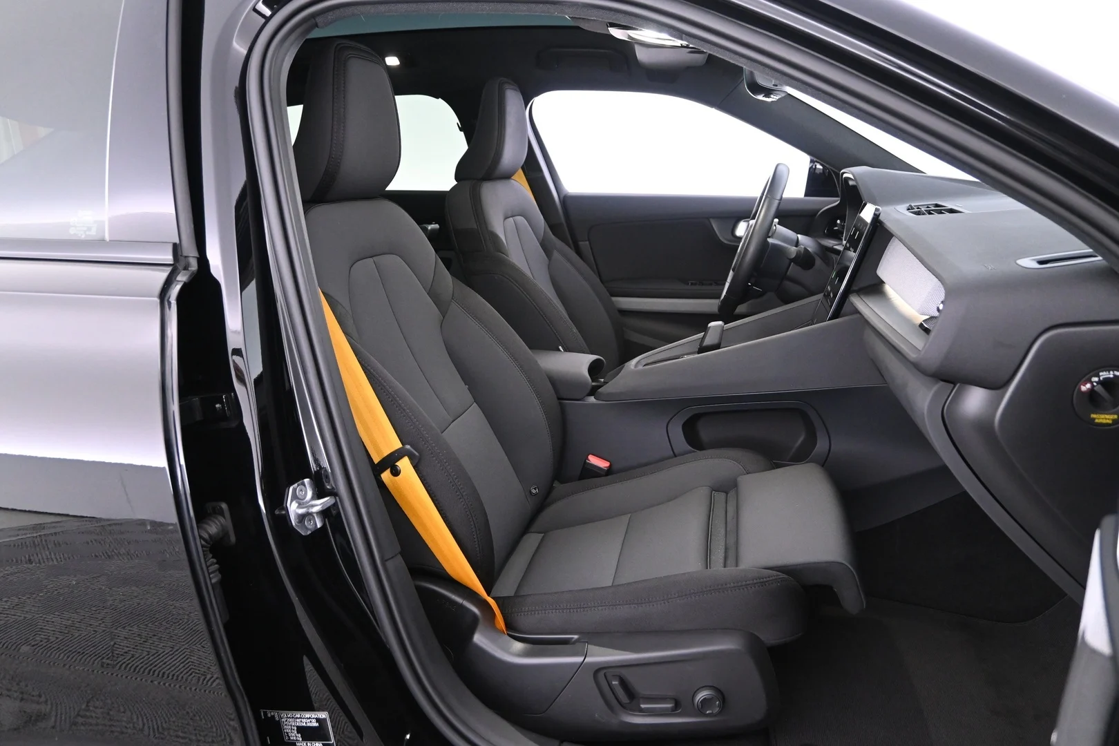 Car Image - 3vNPDG6XZk1l83akKt3kJz