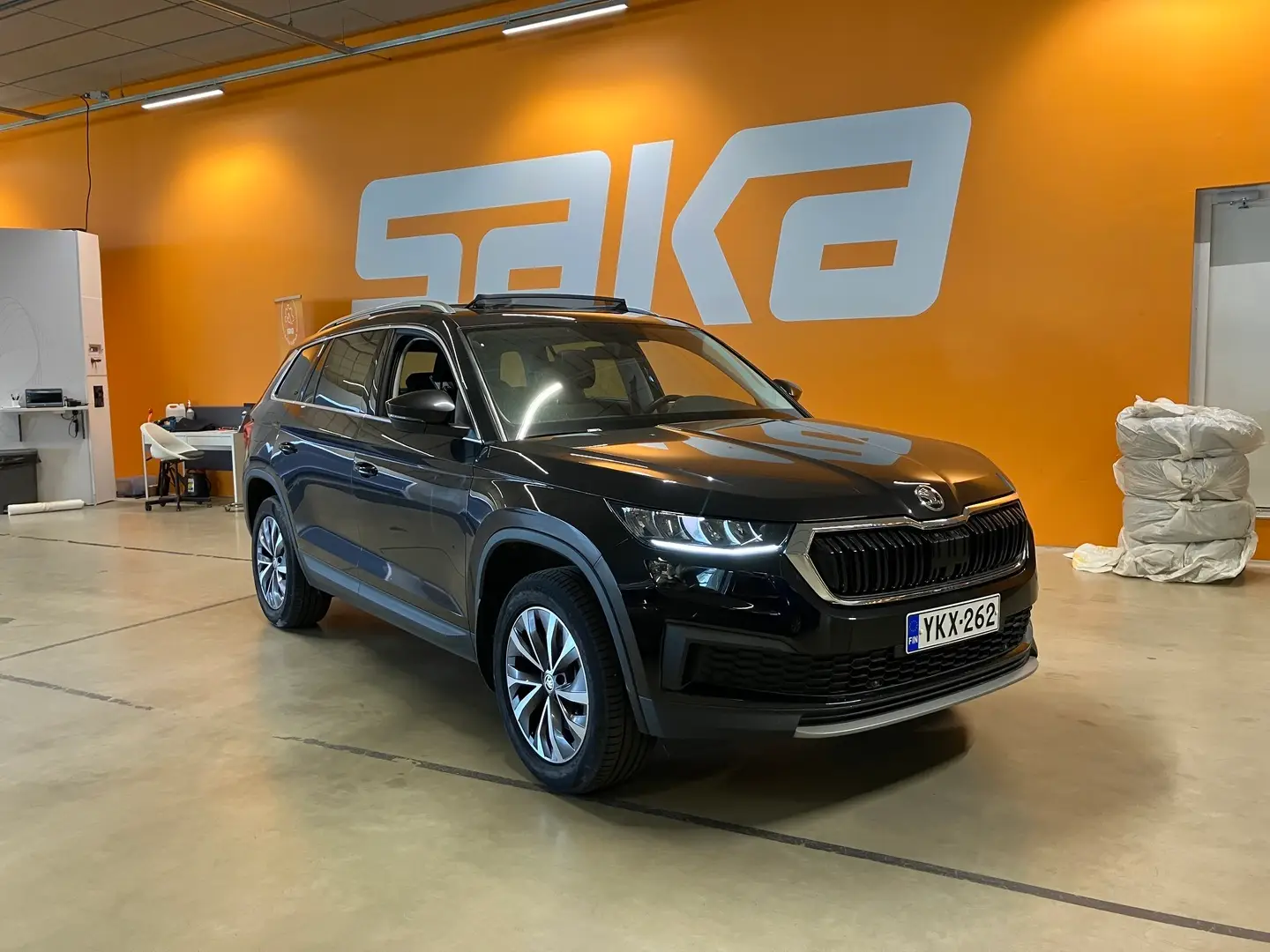 Car Image - fBVTWxjOrsJiL4IVaeHRO