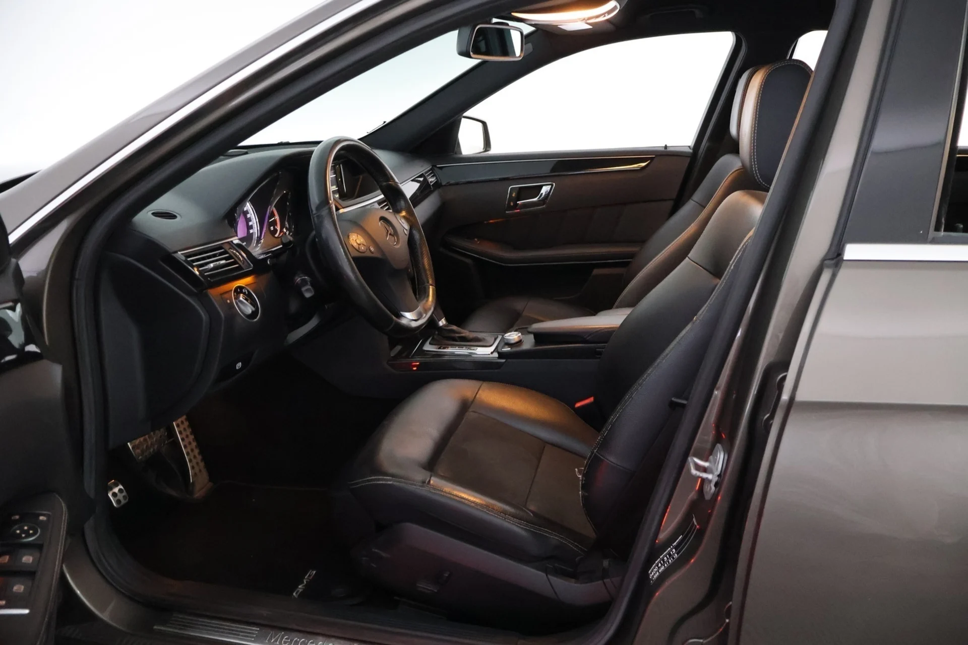 Car Image - 1CnptYq88qIz83x1eukLfc