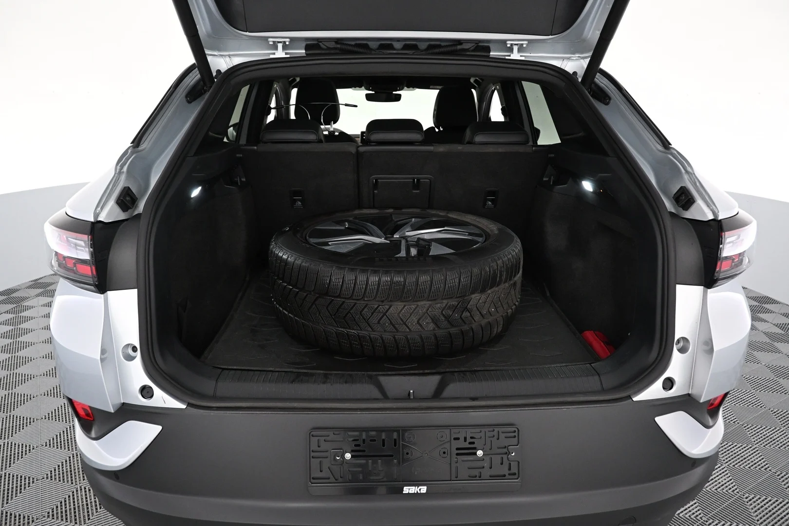 Car Image - 5uLR8jSkS6mBsvYAJvAEuM